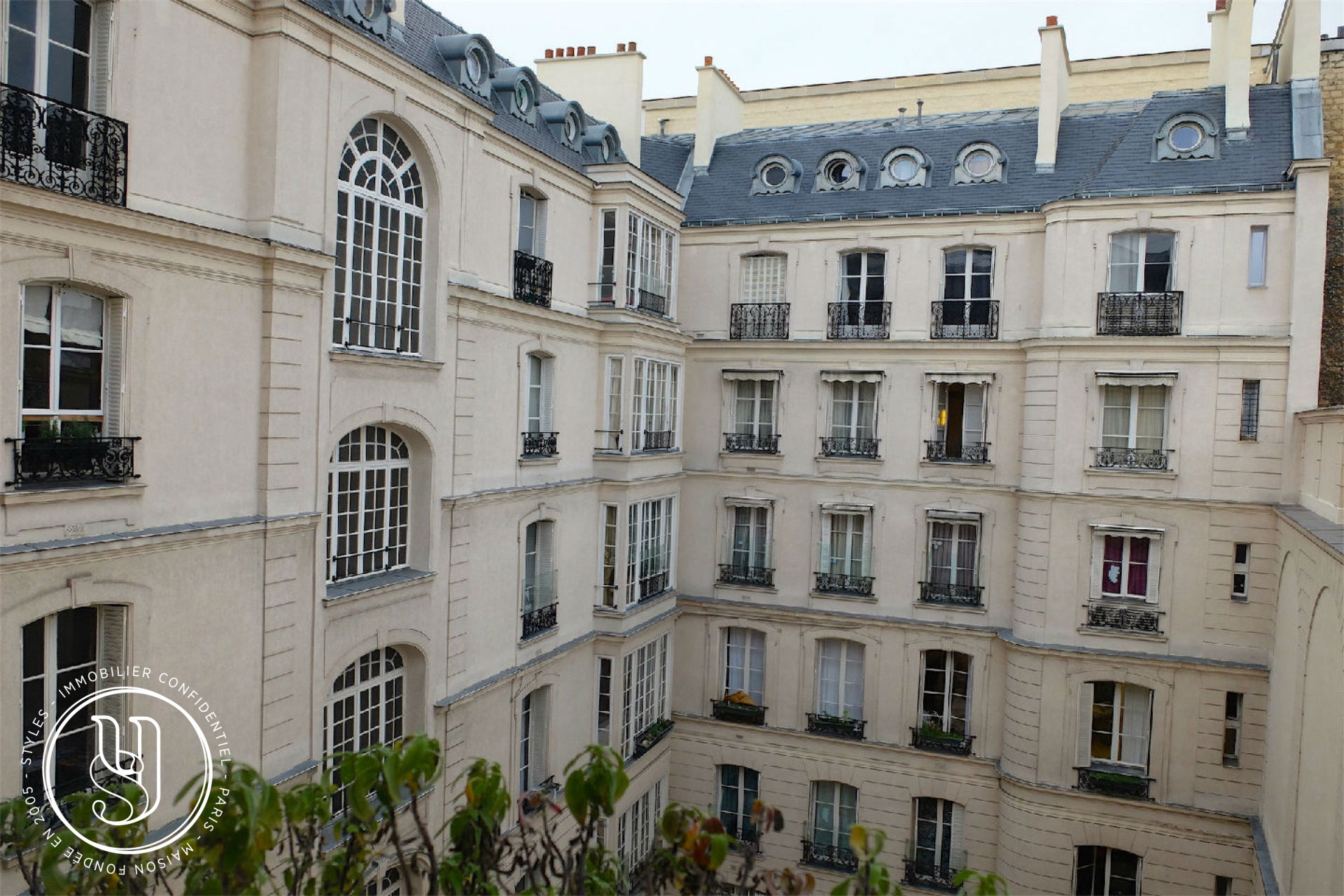Paris 16 - Vendu par Styles - Sublime appartement avec vue sur la Tour Ei - image 8