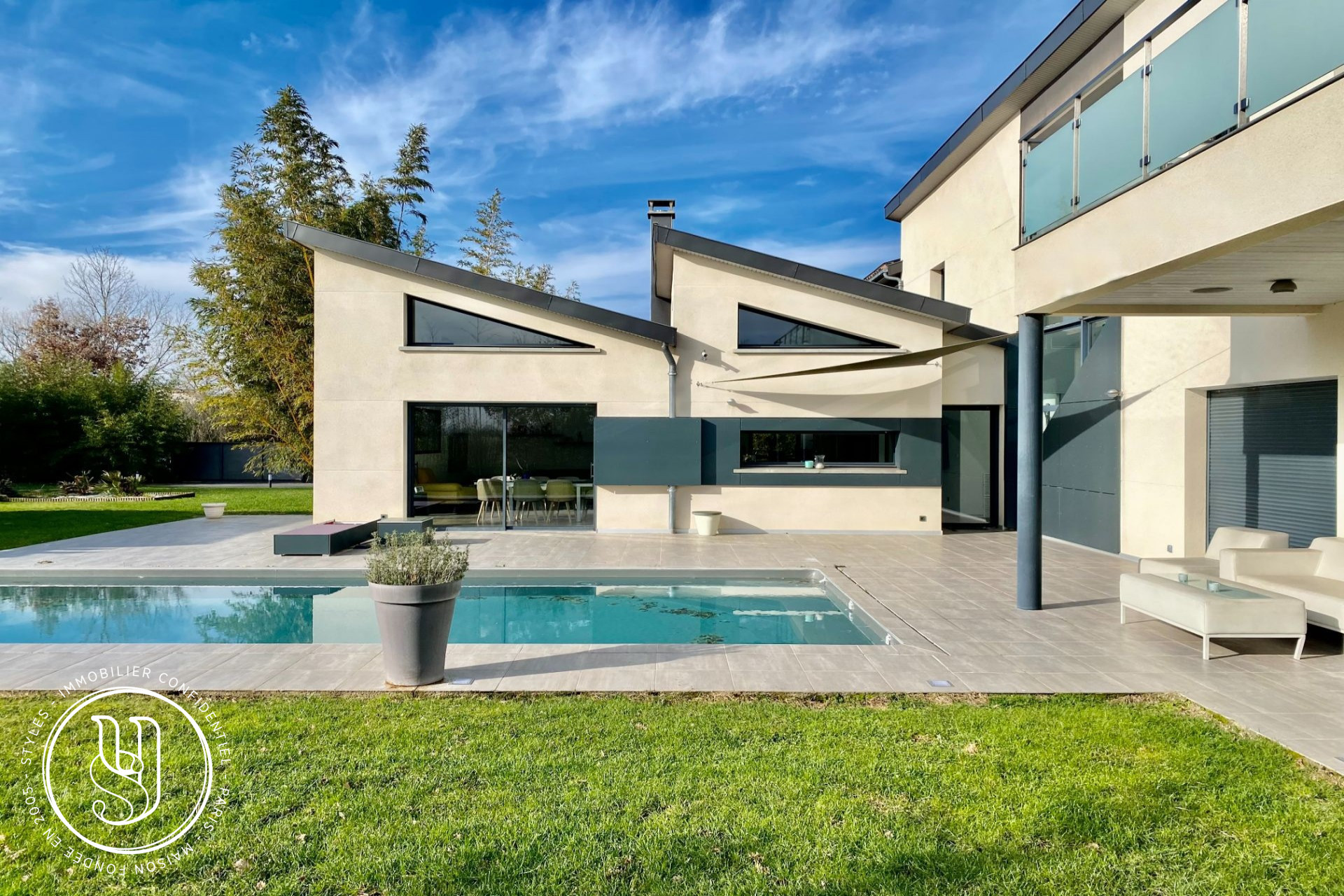 Toulouse - Nearby - Under compromise - A beautiful contemporary with pool - image 3