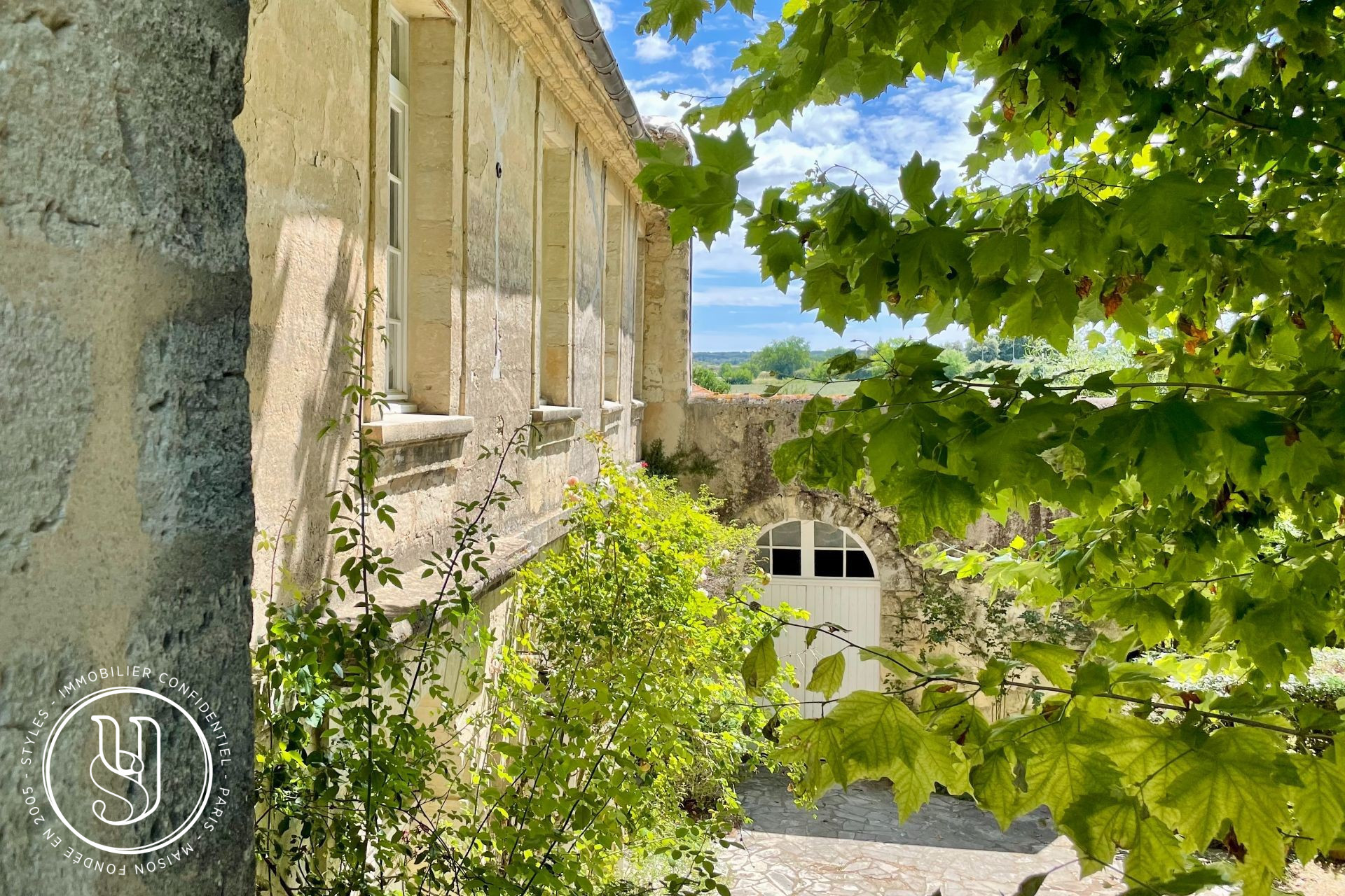 Uzès - Proche - Domaine avec son mas et ses 16ha de terres - image 9