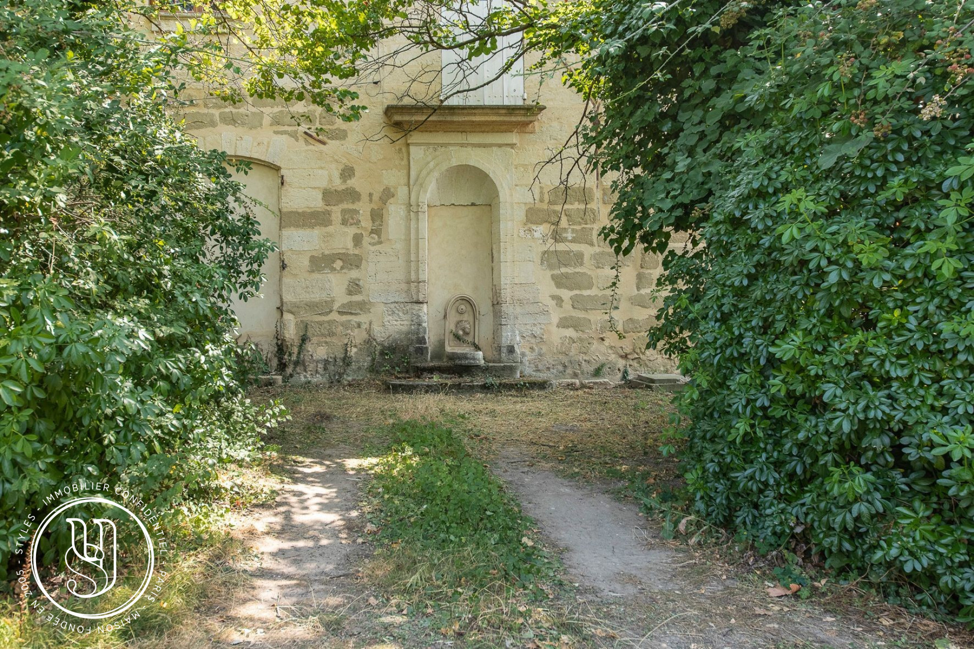 Uzès - Proche - Domaine avec son mas et ses 16ha de terres - image 13