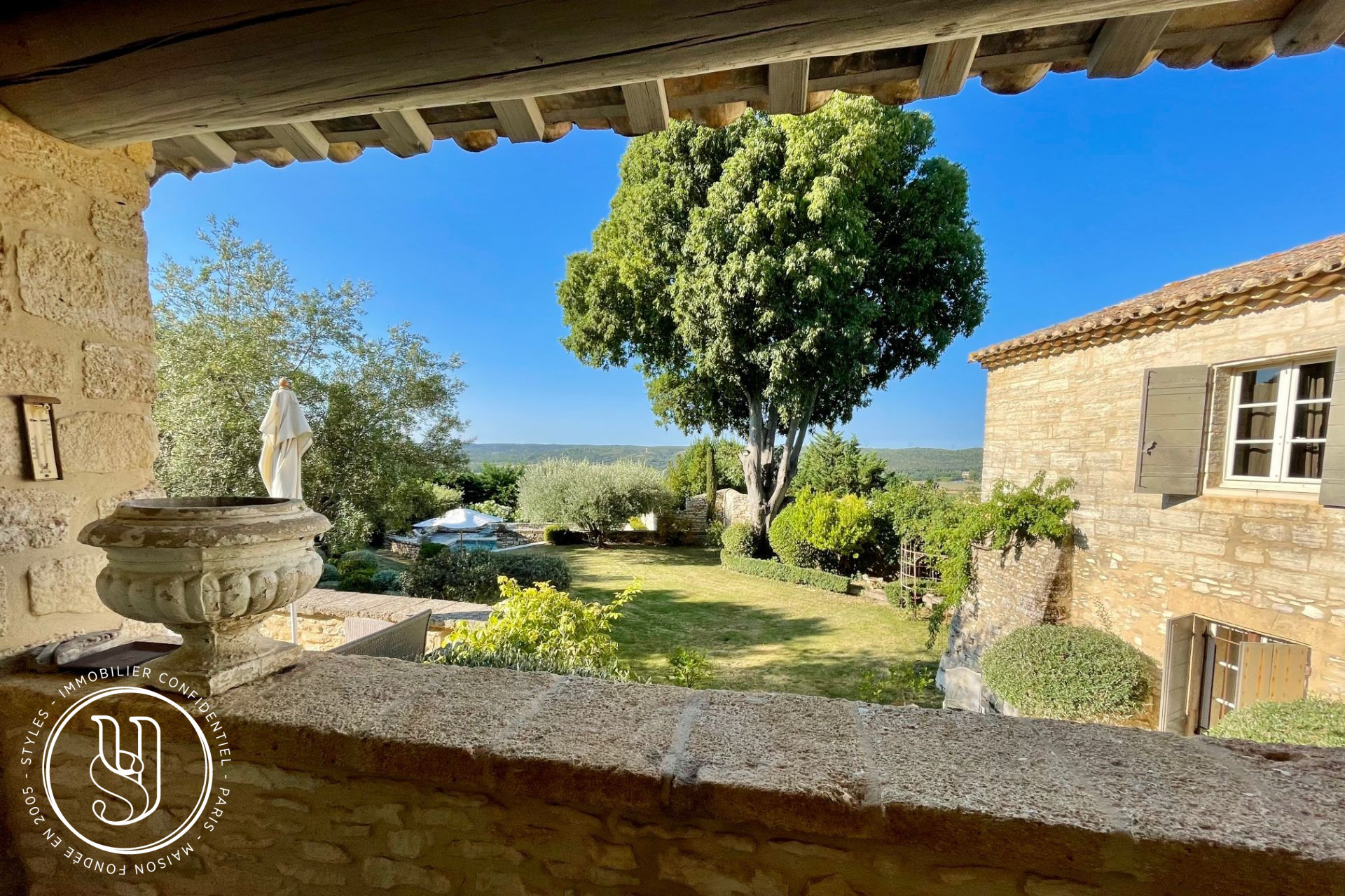 Uzès - À deux pas, superbe propriété avec vues proche de tout - image 10