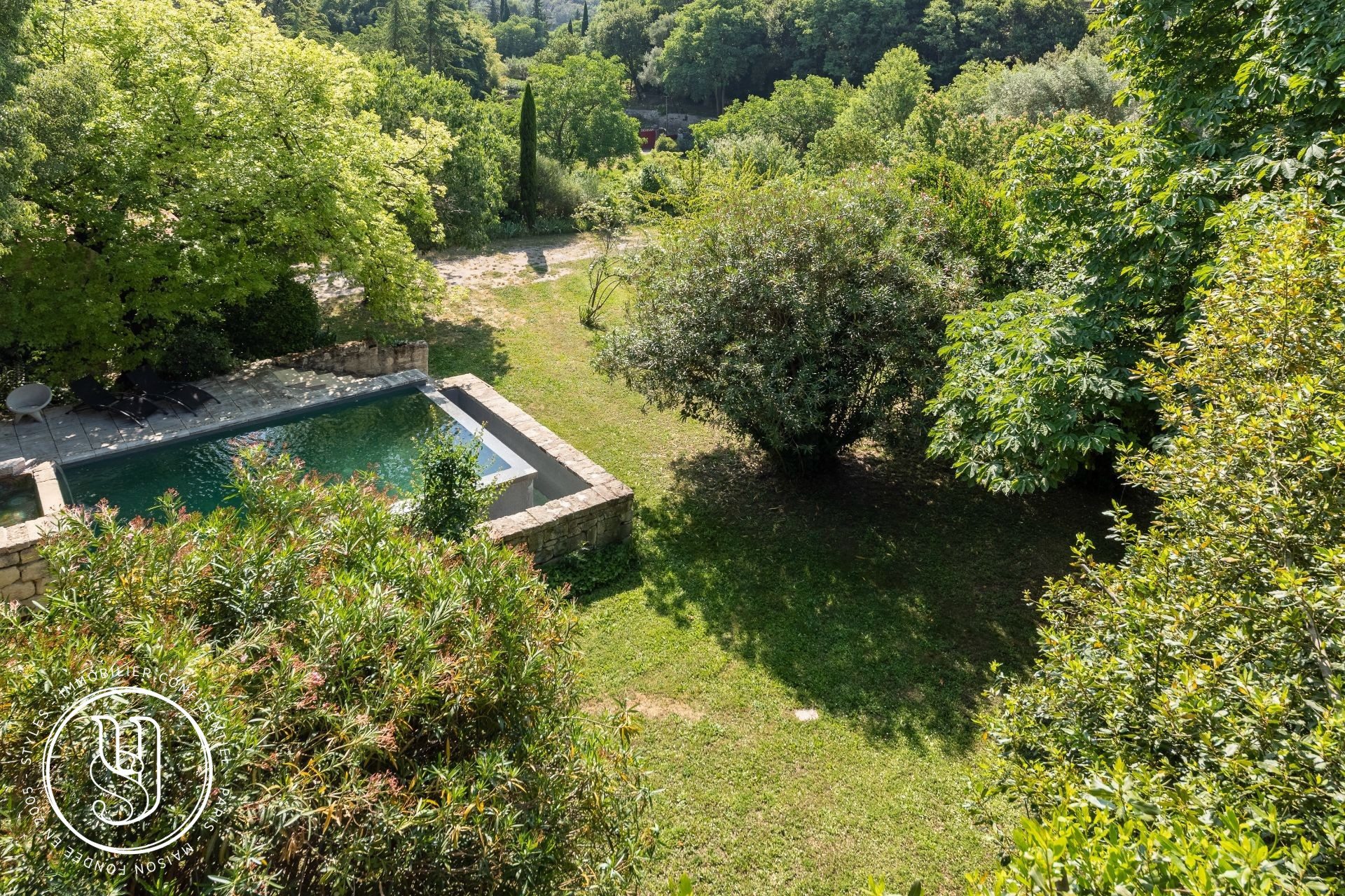 Uzès - des vues et un jardin extraordinaire en plein centre historiqu - image 3