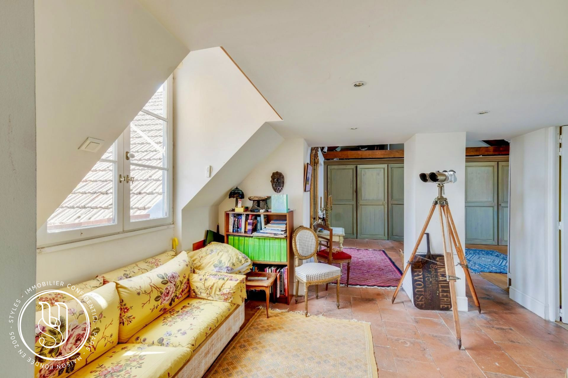 Toulouse - Triangle d'Or - Sous offre - Un appartement en dernier étage a - image 11