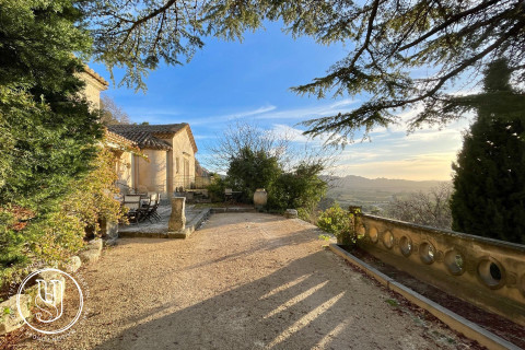 Les Baux-de-Provence - unique, une maison avec vues époustouflantes - image 1