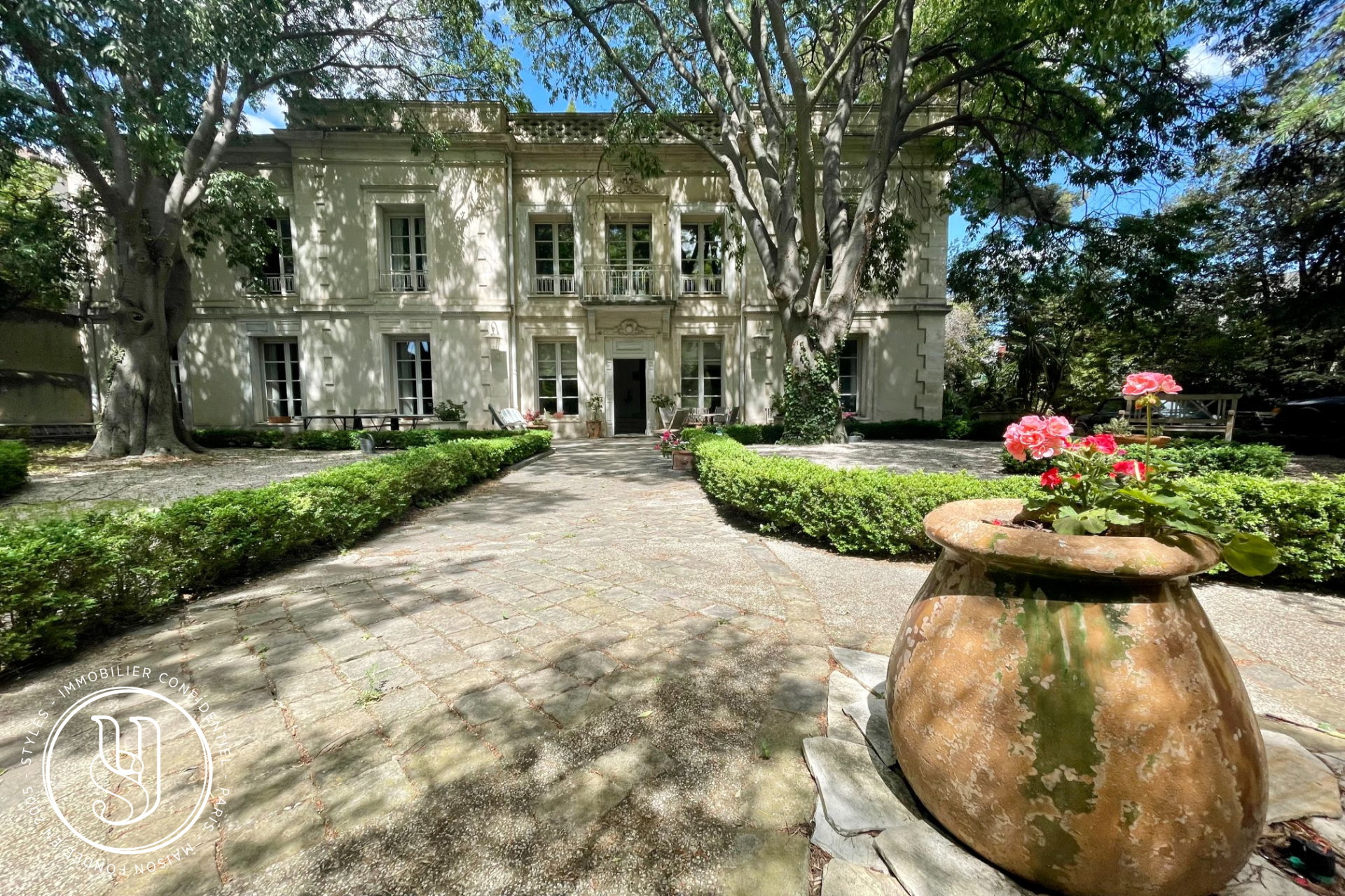 Montpellier - centre, a residence with character, garden and swimming pool - image 8