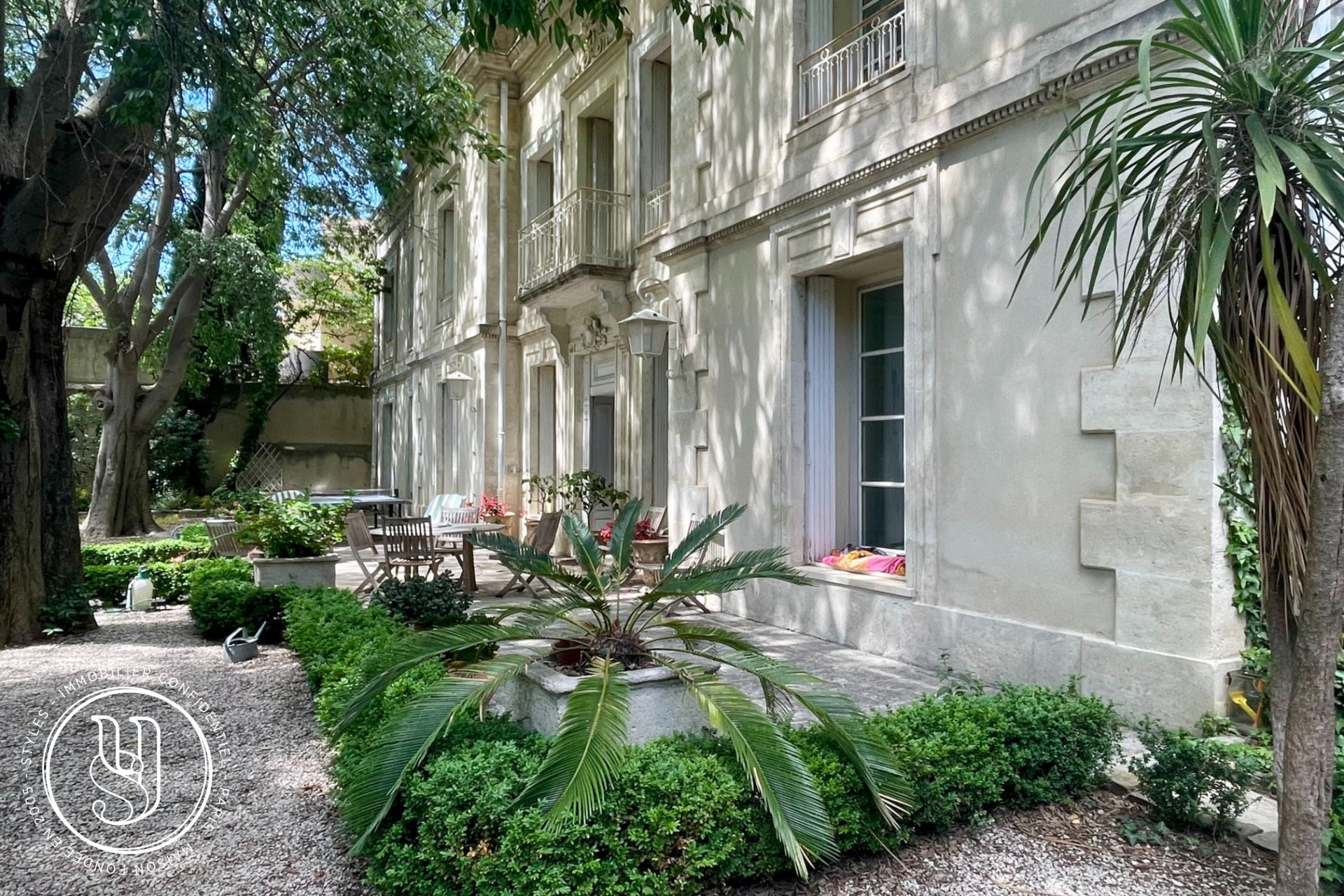 Montpellier - centre, a residence with character, garden and swimming pool - image 5