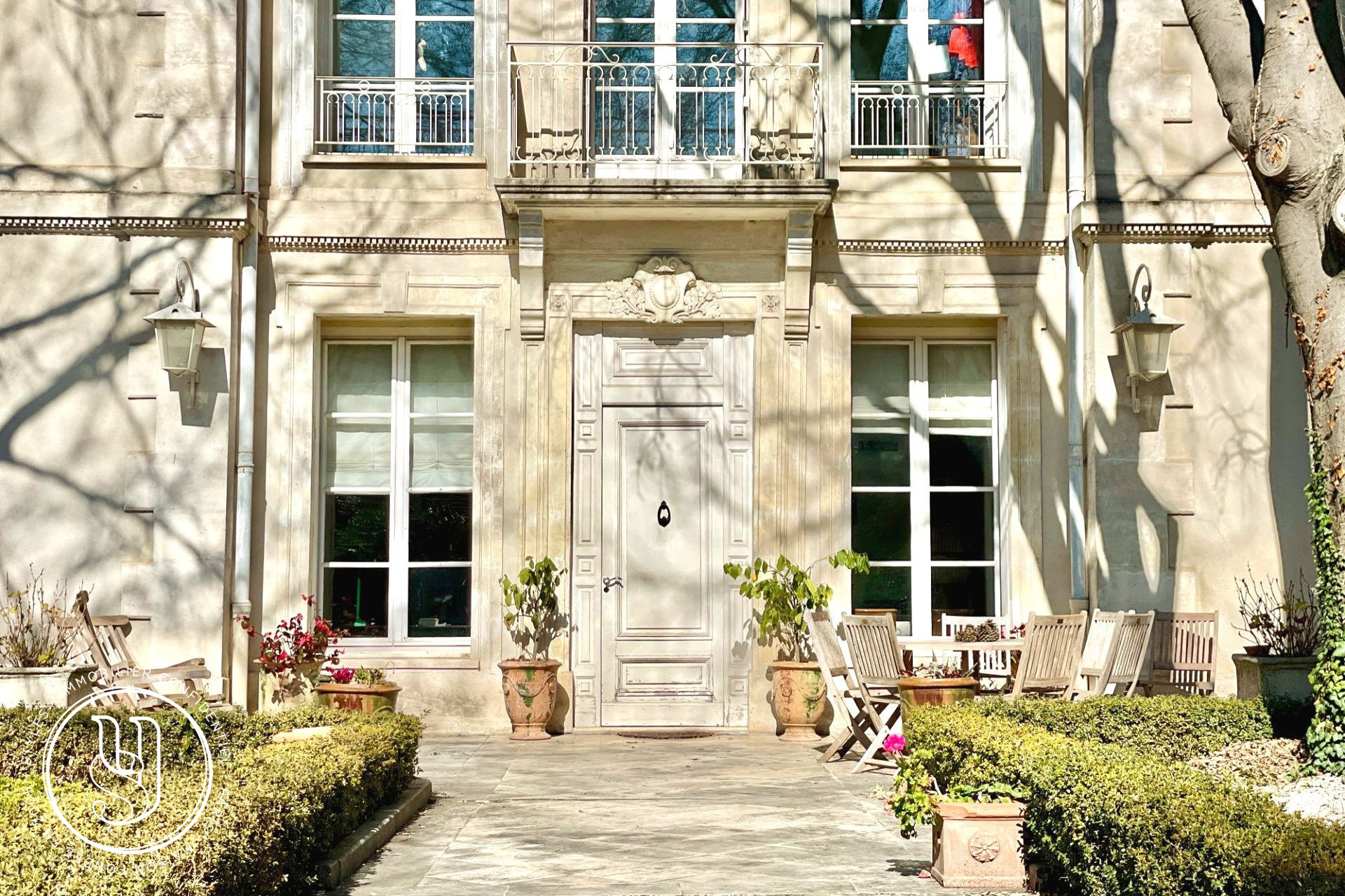 Montpellier - centre, a residence with character, garden and swimming pool - image 3