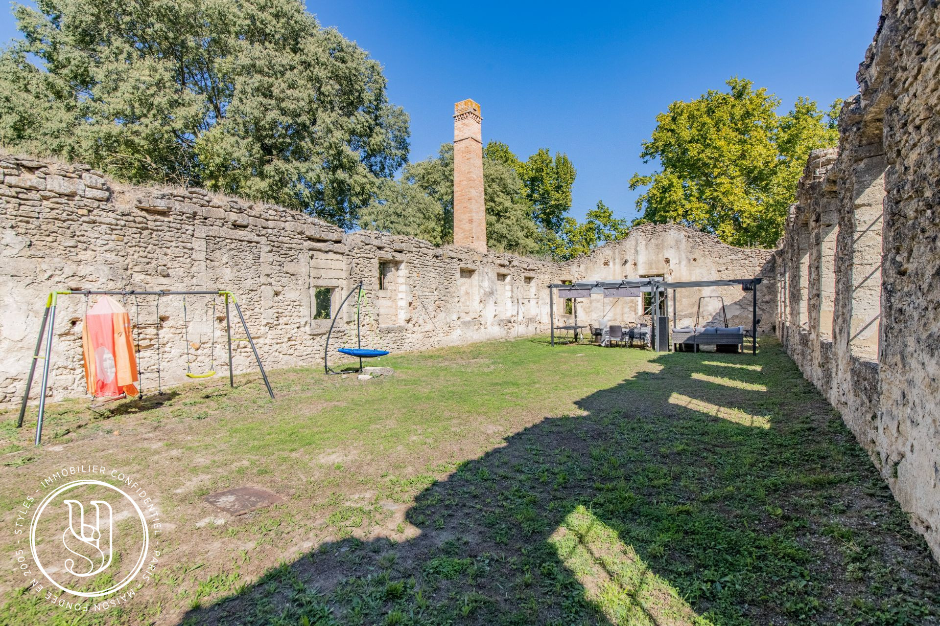 Uzès - Former spinning mill with a romantic character - image 9
