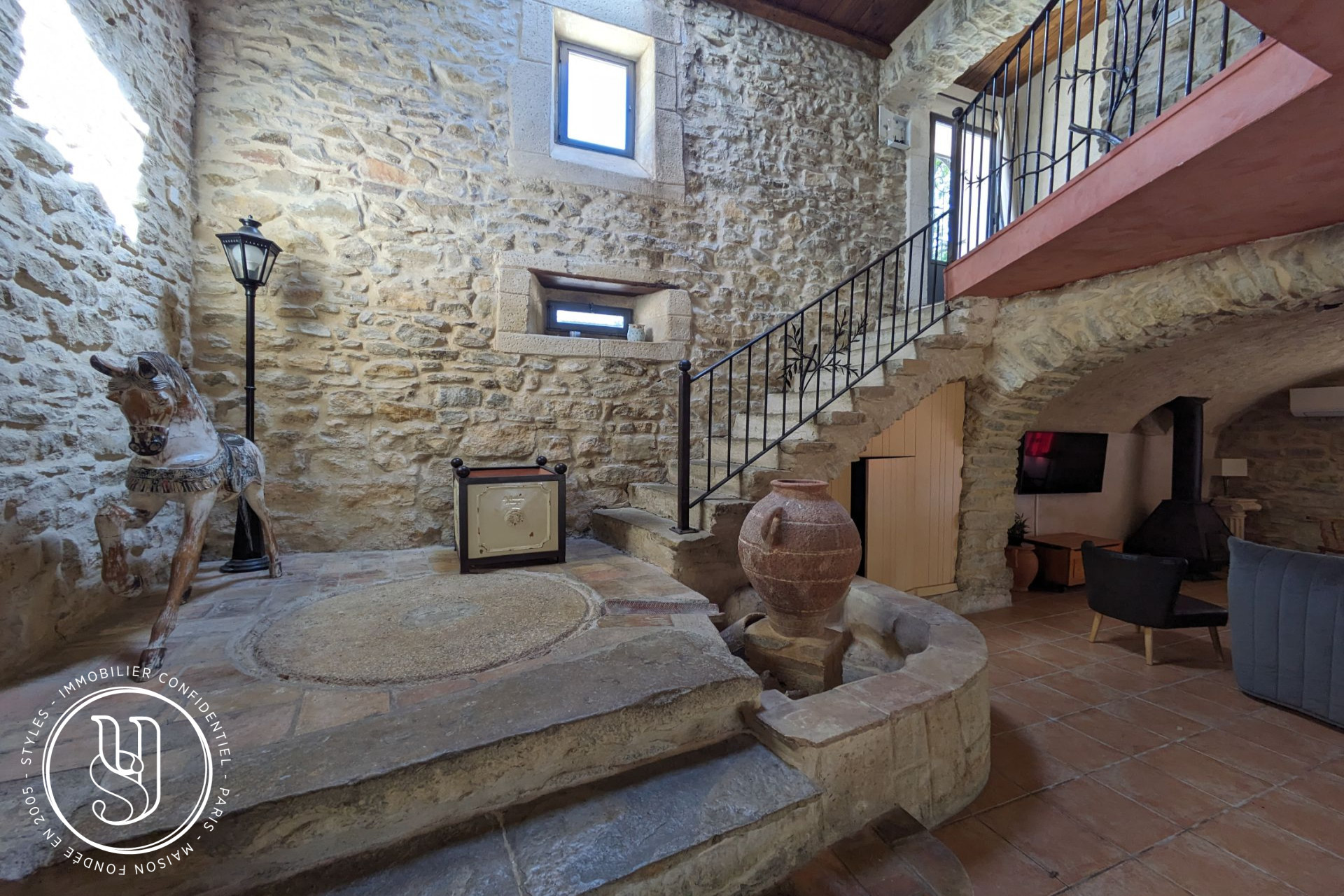 Nîmes - near, an old mill in a preserved environment - image 7