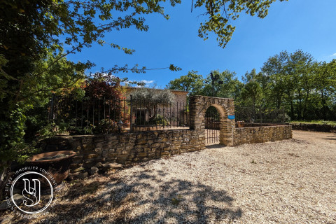 Nîmes - near, an old mill in a preserved environment - image 1