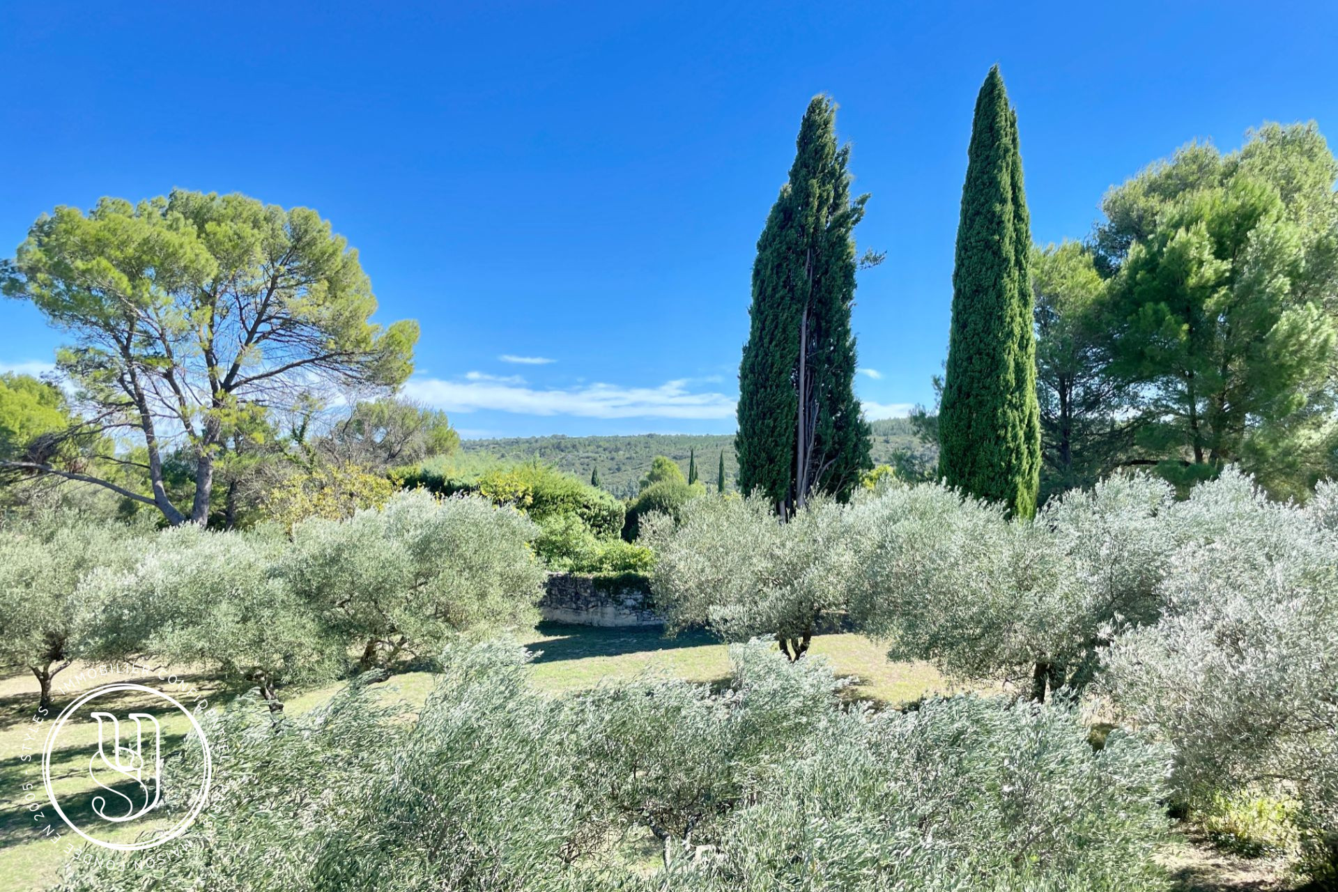 Uzès - 10 minutes walk from Place aux Herbes, surrounded by nature - image 10