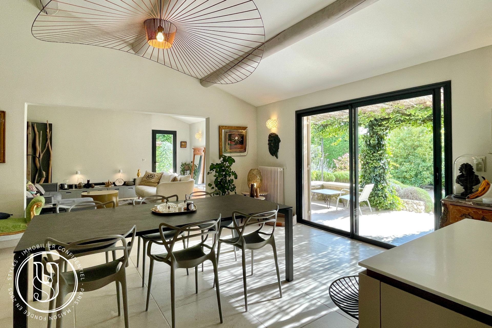 Saint-Rémy-de-Provence - a house with a large independent office - image 4