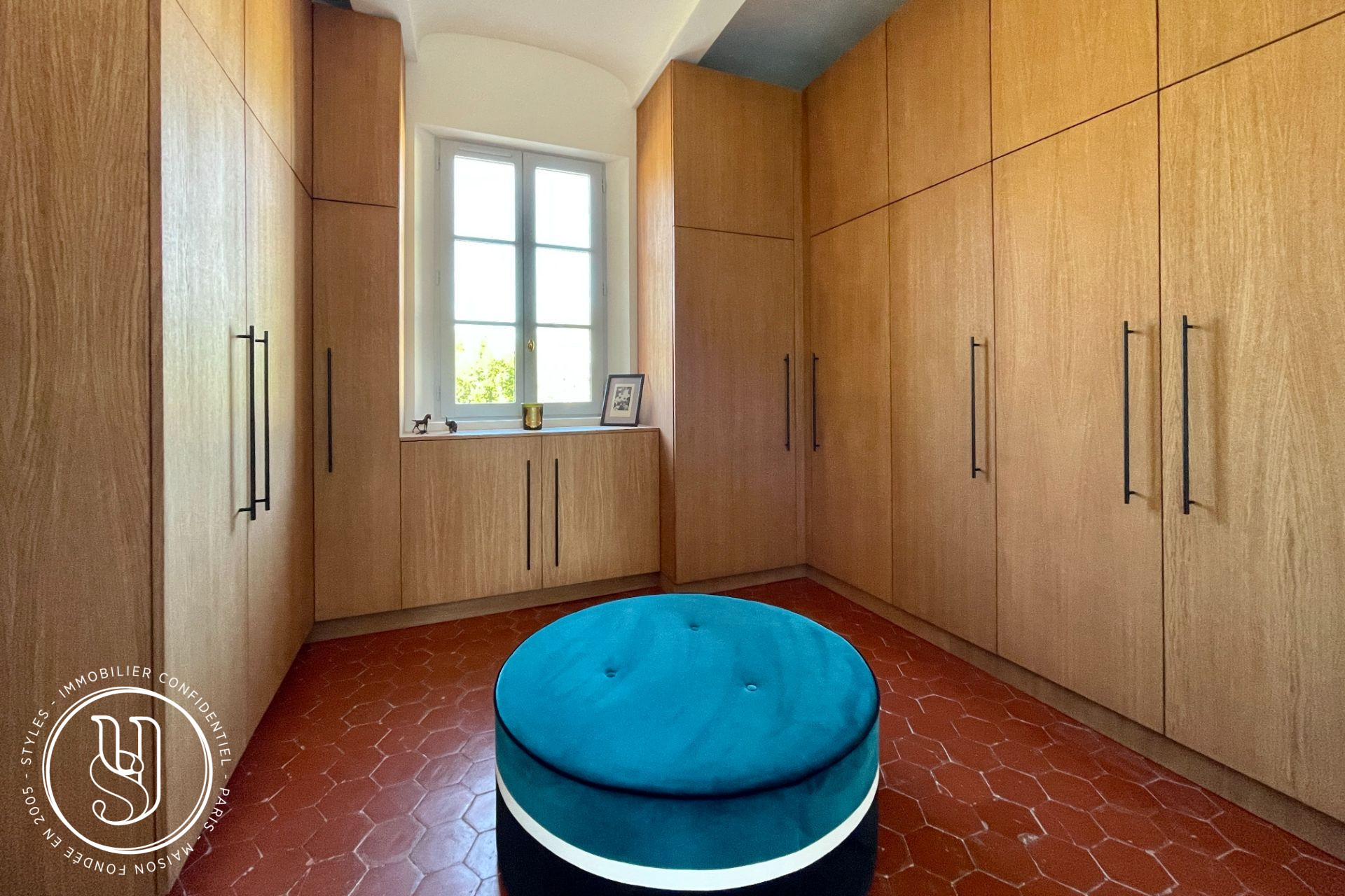 Uzès - center, sold by S T Y L E S, elevator and Duchy views - image 8