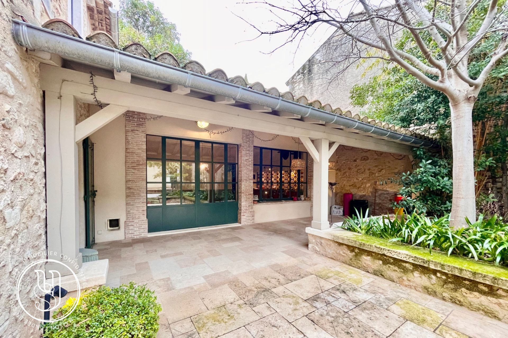 Saint-Rémy-de-Provence -  - Une adresse d''exception, un lieu confidentiel. - image 10