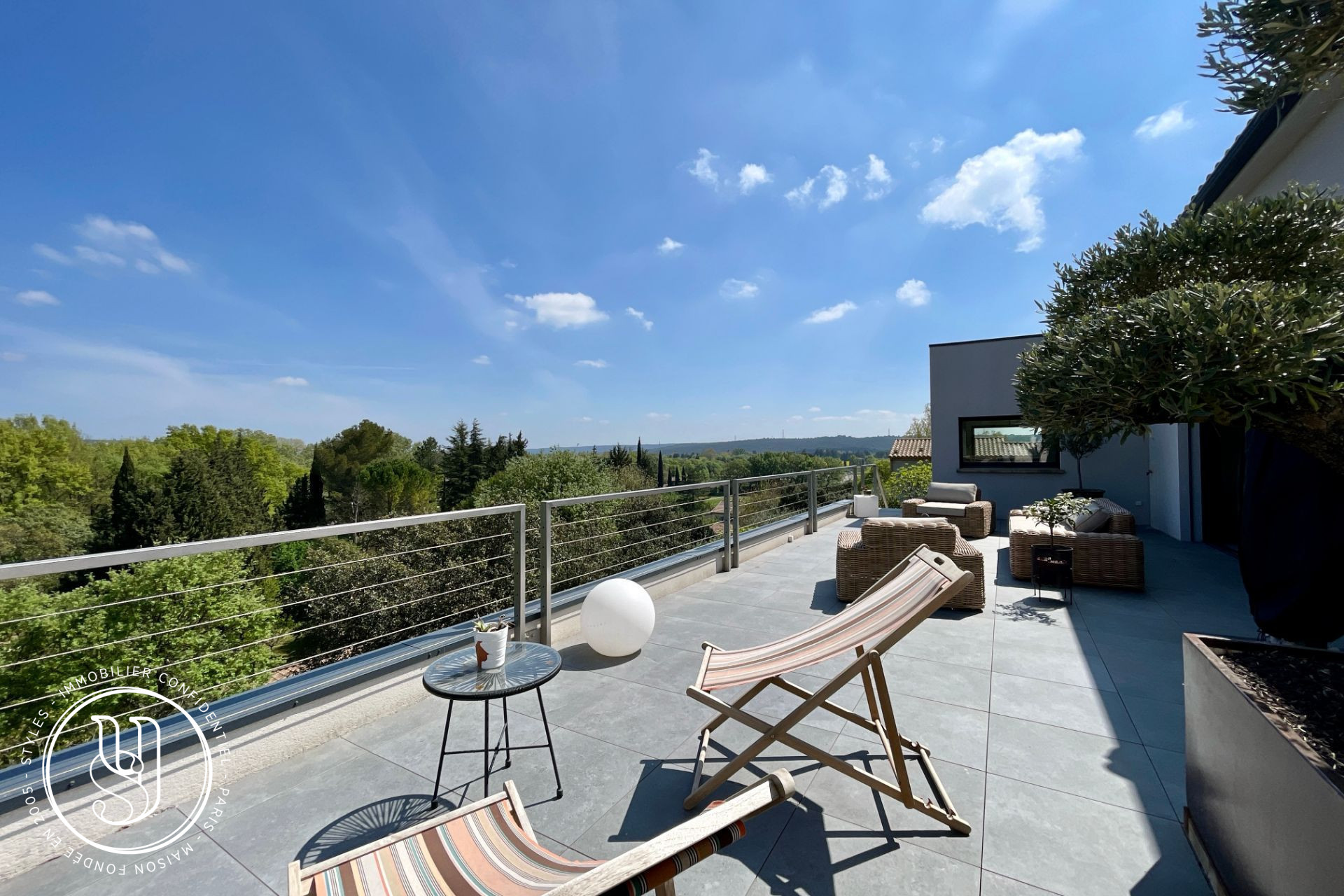 Uzes - proche centre, une situation magique ! - image 16