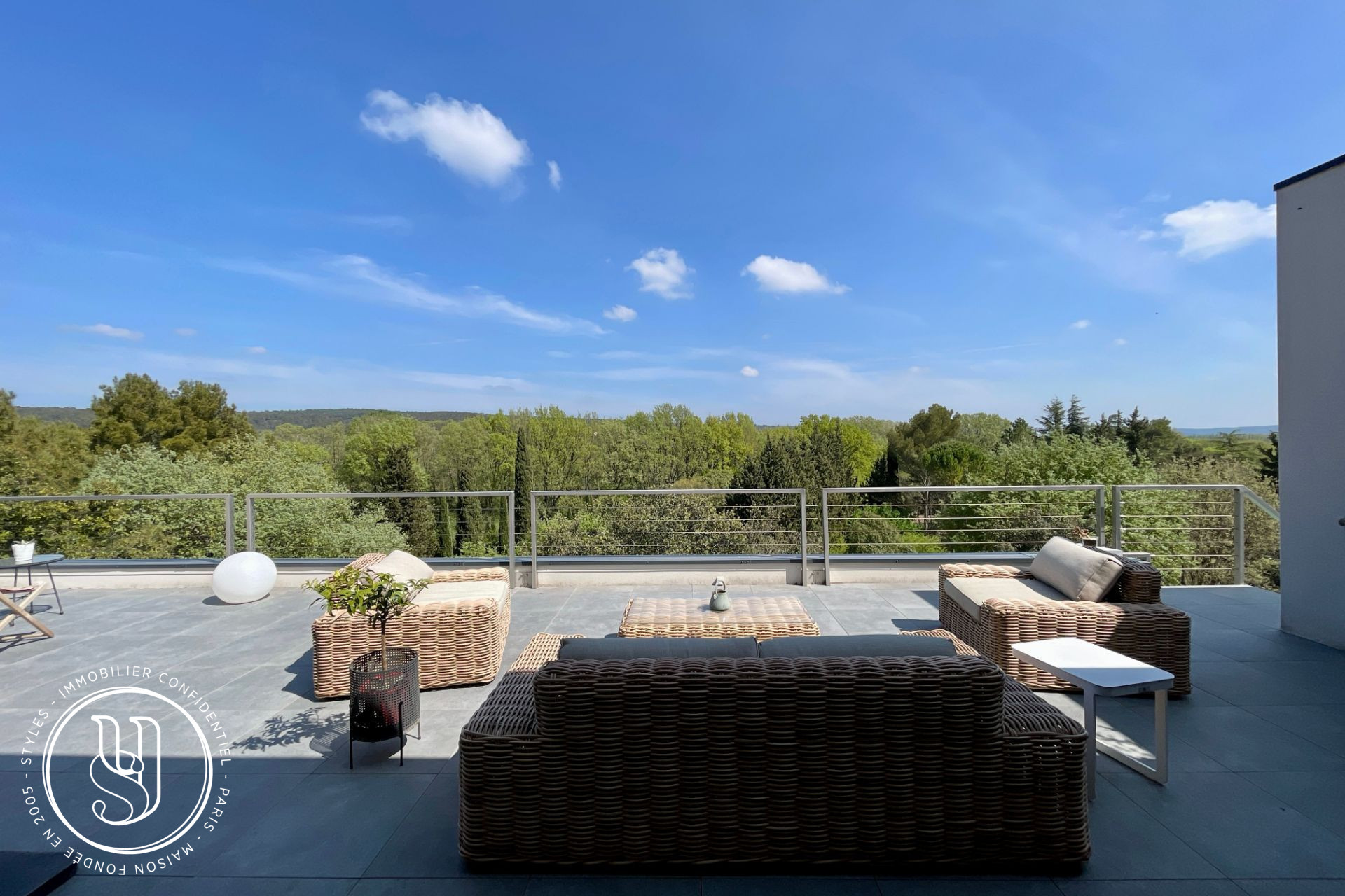 Uzes - proche centre, une situation magique ! - image 7