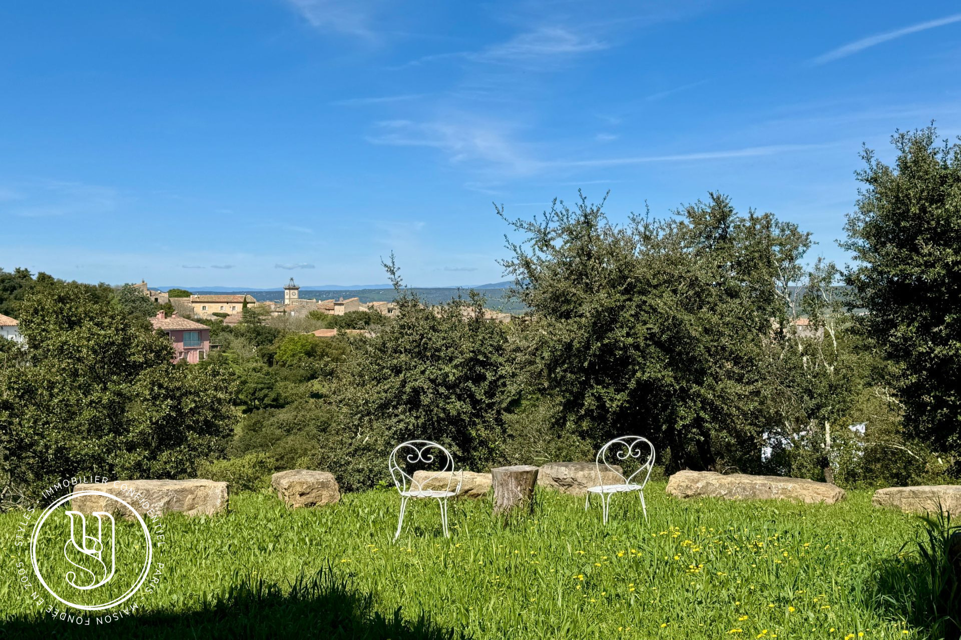 Uzès - proche, du charme et des vues panoramiques - image 5