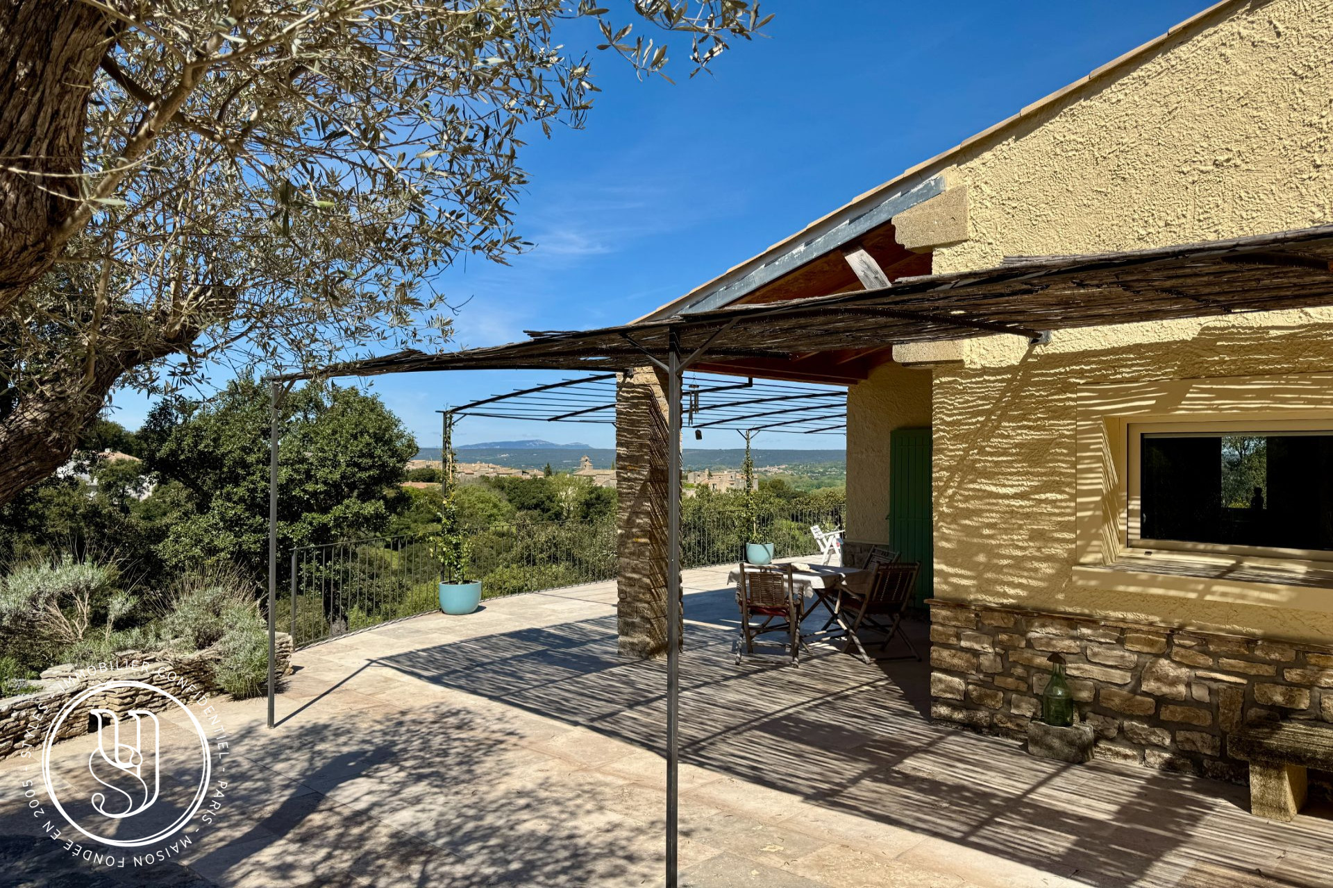 Uzès - proche, du charme et des vues panoramiques - image 7