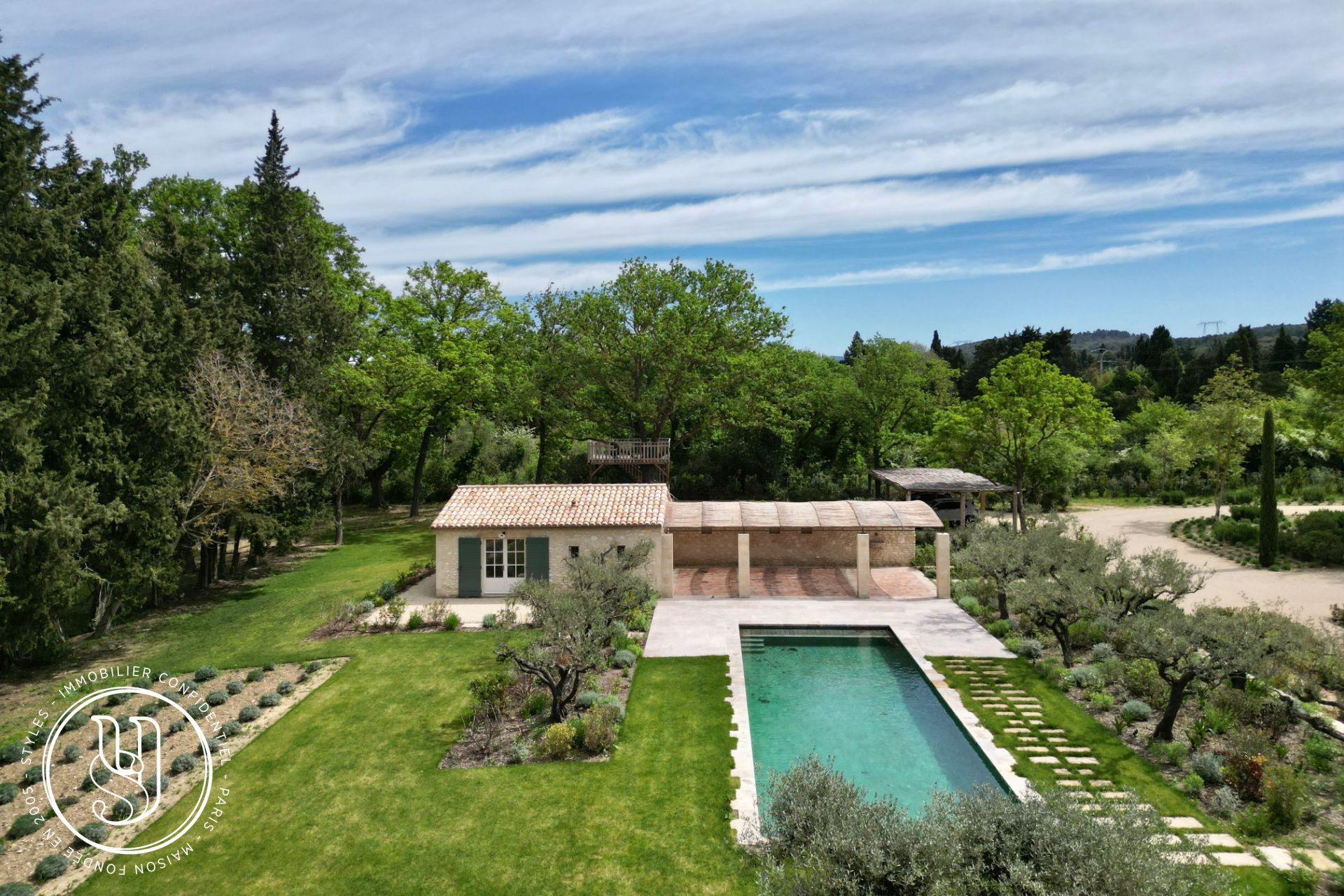 Eygalières - Sumptuous restored farmhouse - image 19
