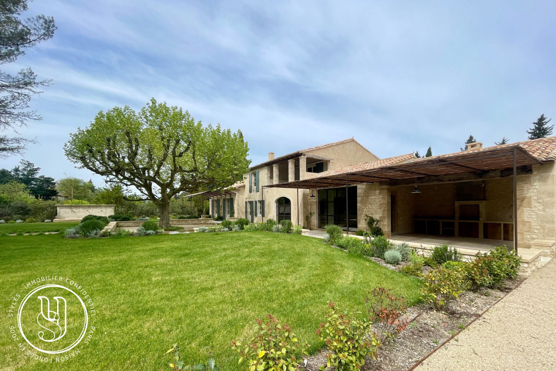 Eygalières - Sumptuous restored farmhouse - image 5