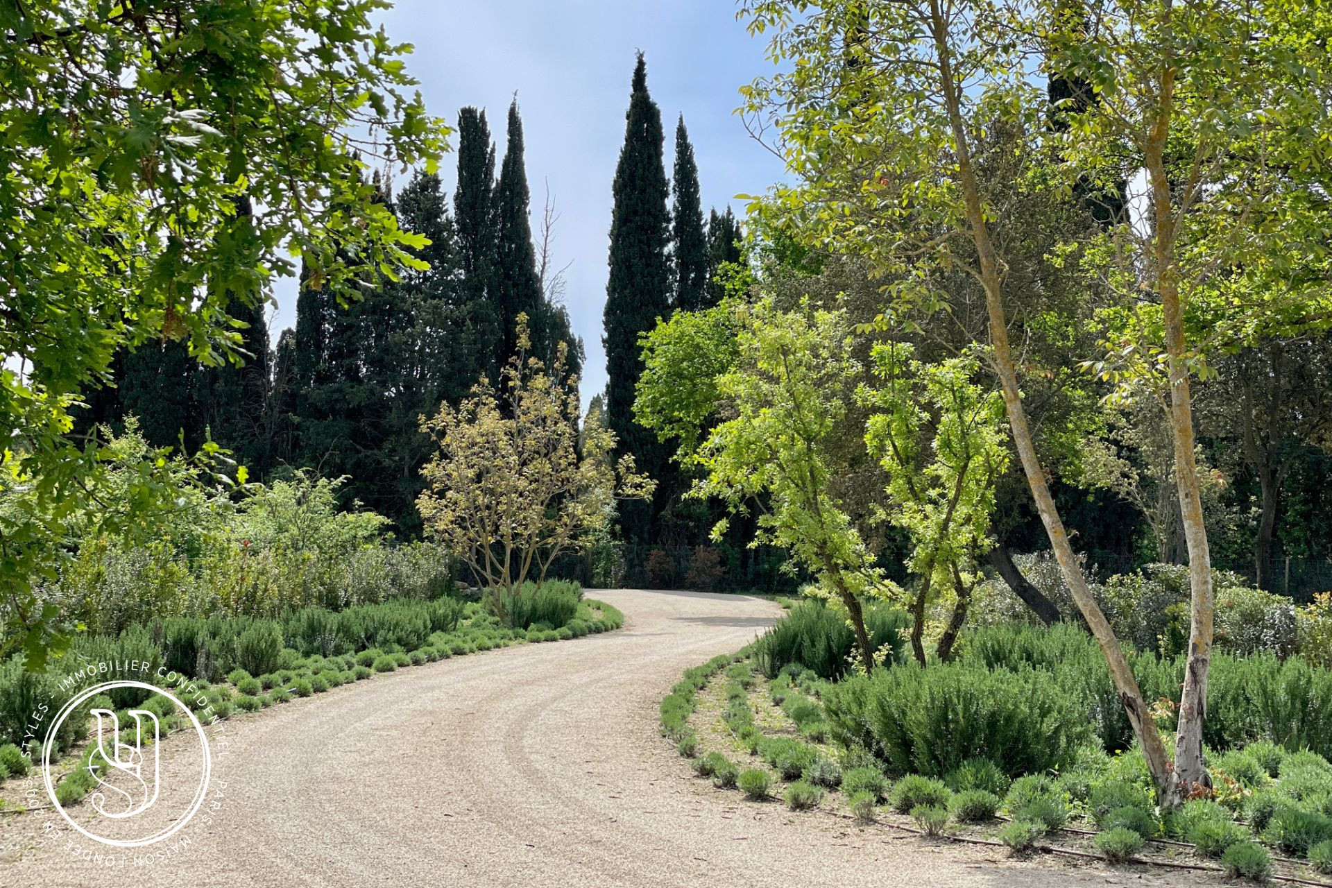 Eygalières - Sumptuous restored farmhouse - image 17