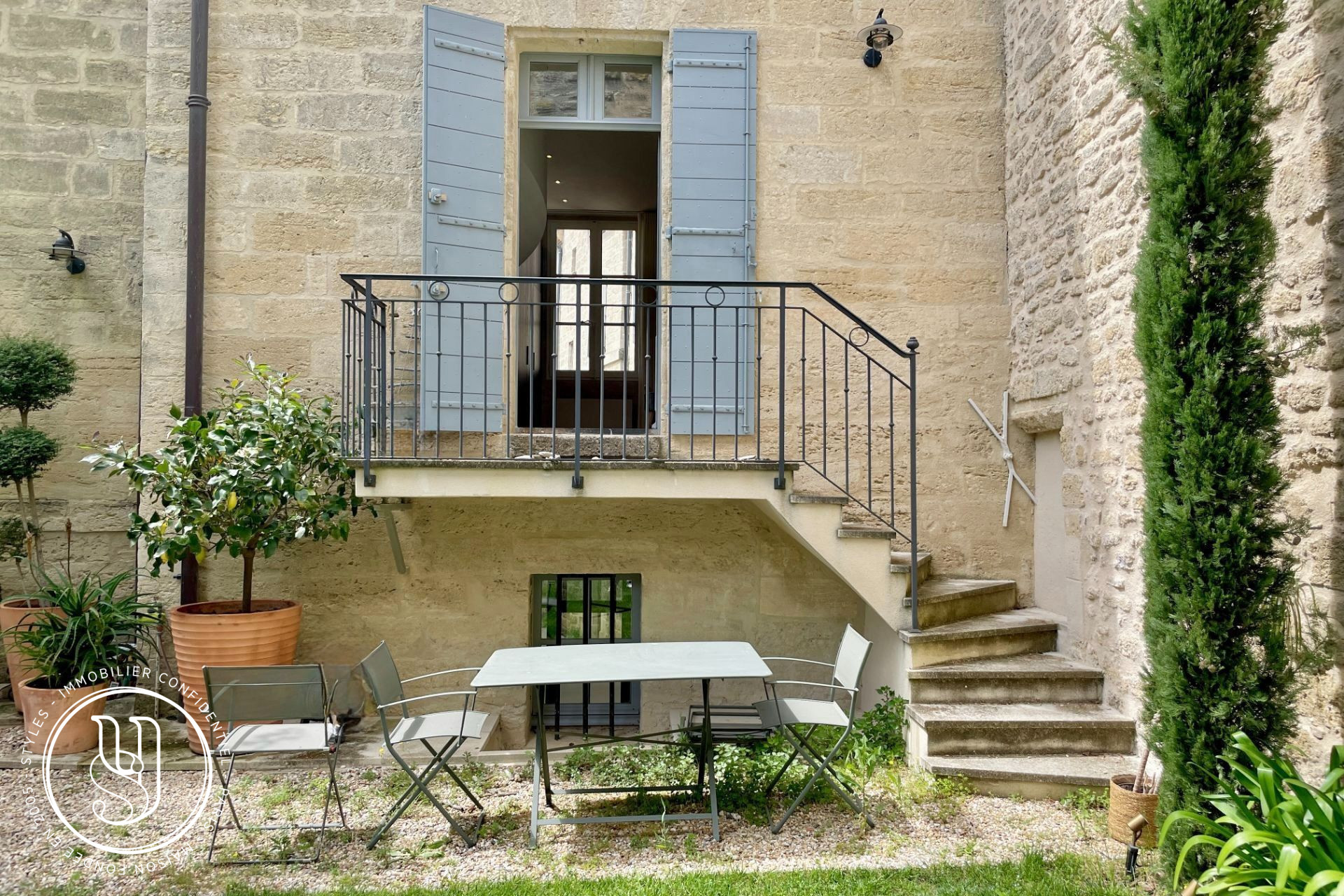 Uzès - Elegant apartment in the heart of historic Uzès - image 2