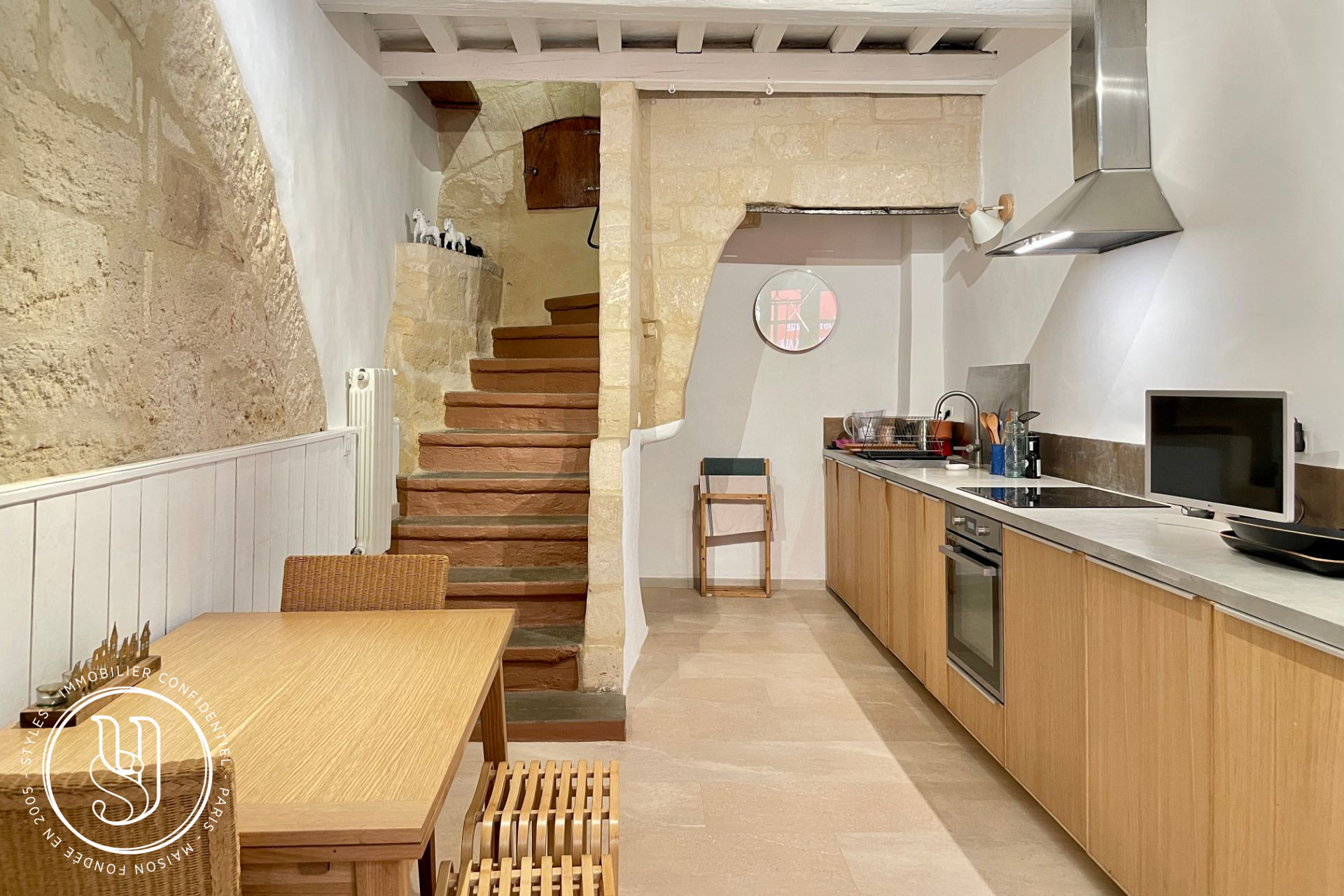 Uzès - Maison de ville restaurée avec terrasse - image 2