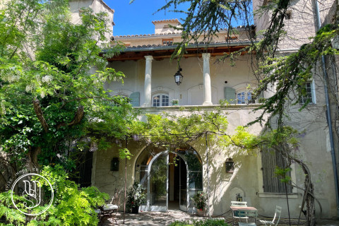 Uzès - near, shops within walking distance and elevator - image 1