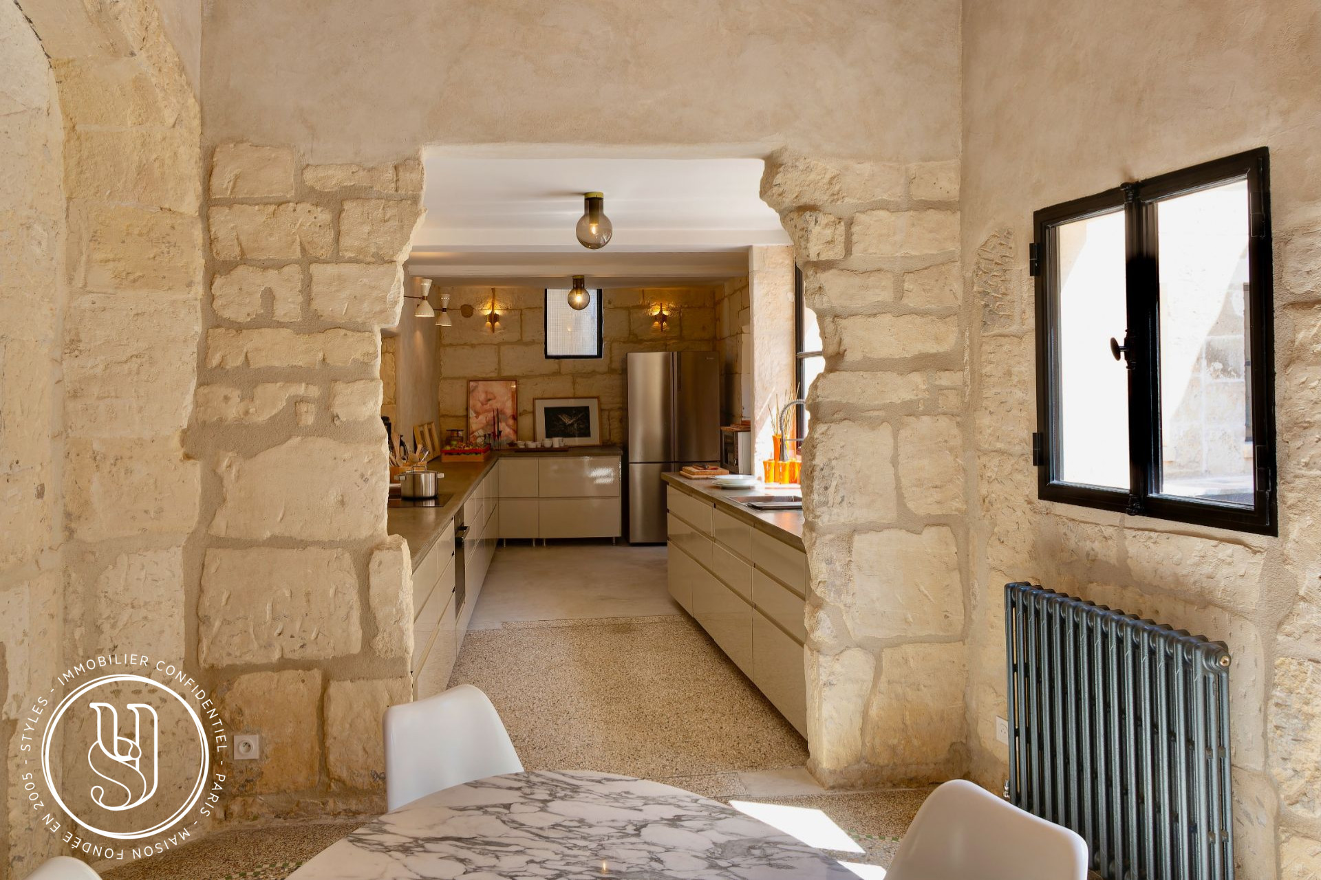 Fontvieille - Au coeur du village, superbe maison en pierre entièrement réno - image 12