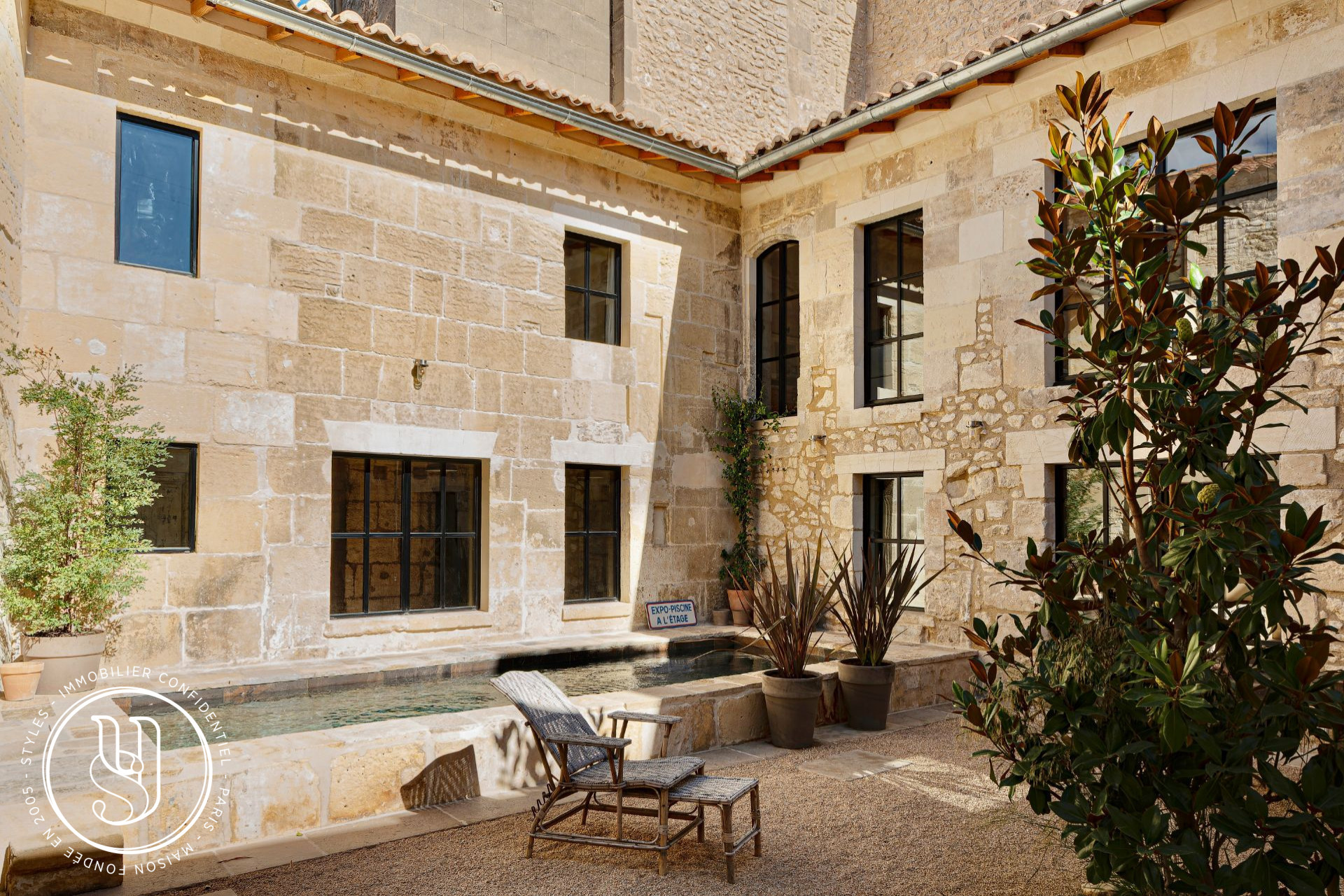 Fontvieille - Au coeur du village, superbe maison en pierre entièrement réno - image 20