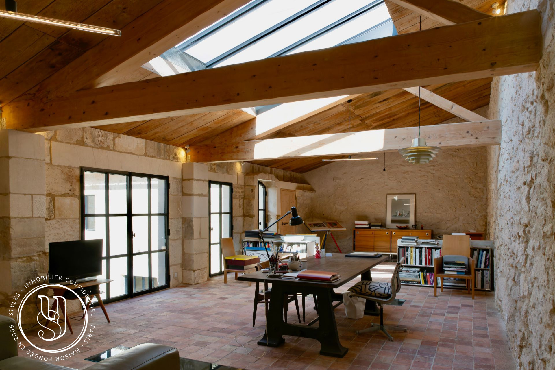 Fontvieille - Au coeur du village, superbe maison en pierre entièrement réno - image 19