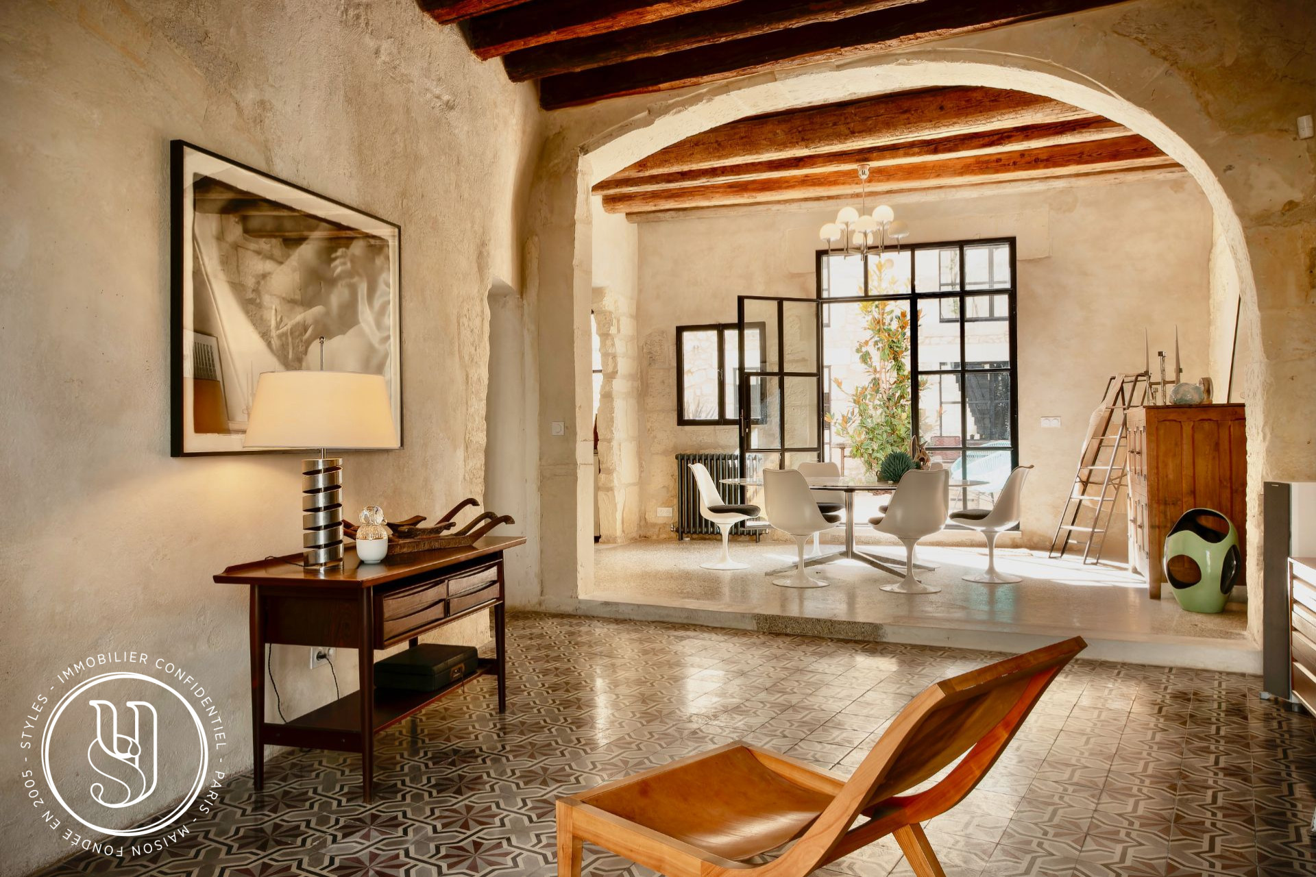 Fontvieille - Au coeur du village, superbe maison en pierre entièrement réno - image 7