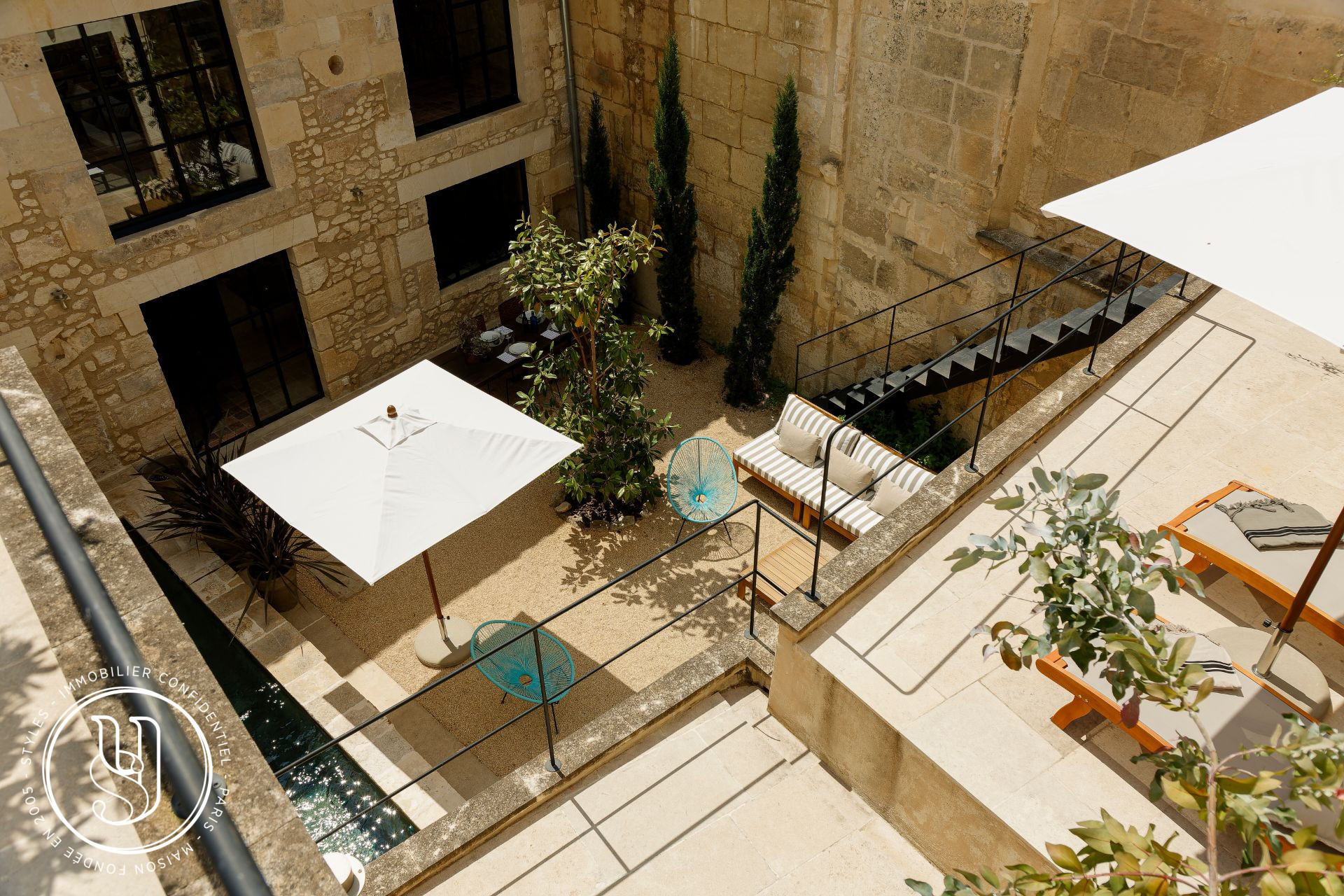 Fontvieille - Au coeur du village, superbe maison en pierre entièrement réno - image 11