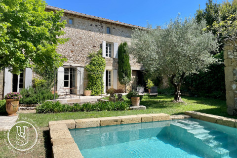 Uzès - nearby, a house with character, tastefully restored - image 1