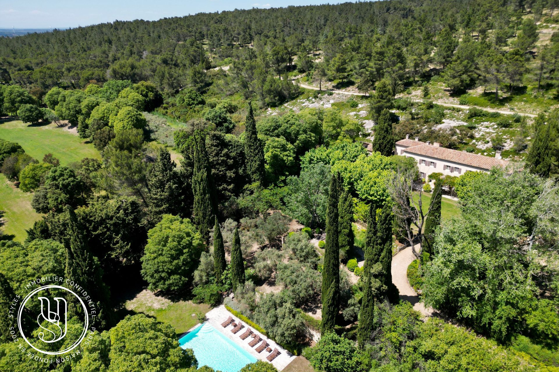 Saint-Rémy-de-Provence - exceptional provençal bastide located in the heart of the Alpi - image 19