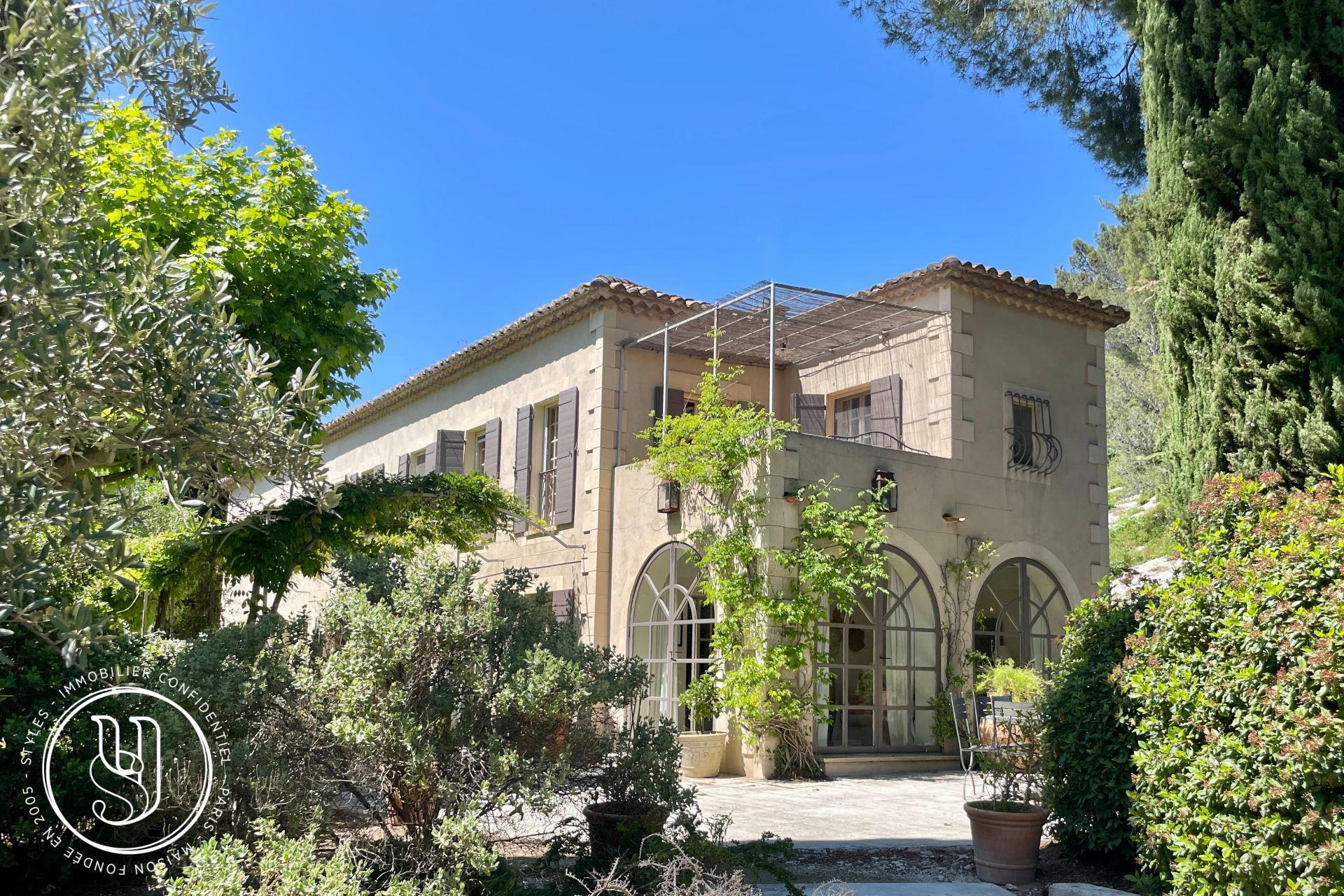 Saint-Rémy-de-Provence - exceptional provençal bastide located in the heart of the Alpi - image 17