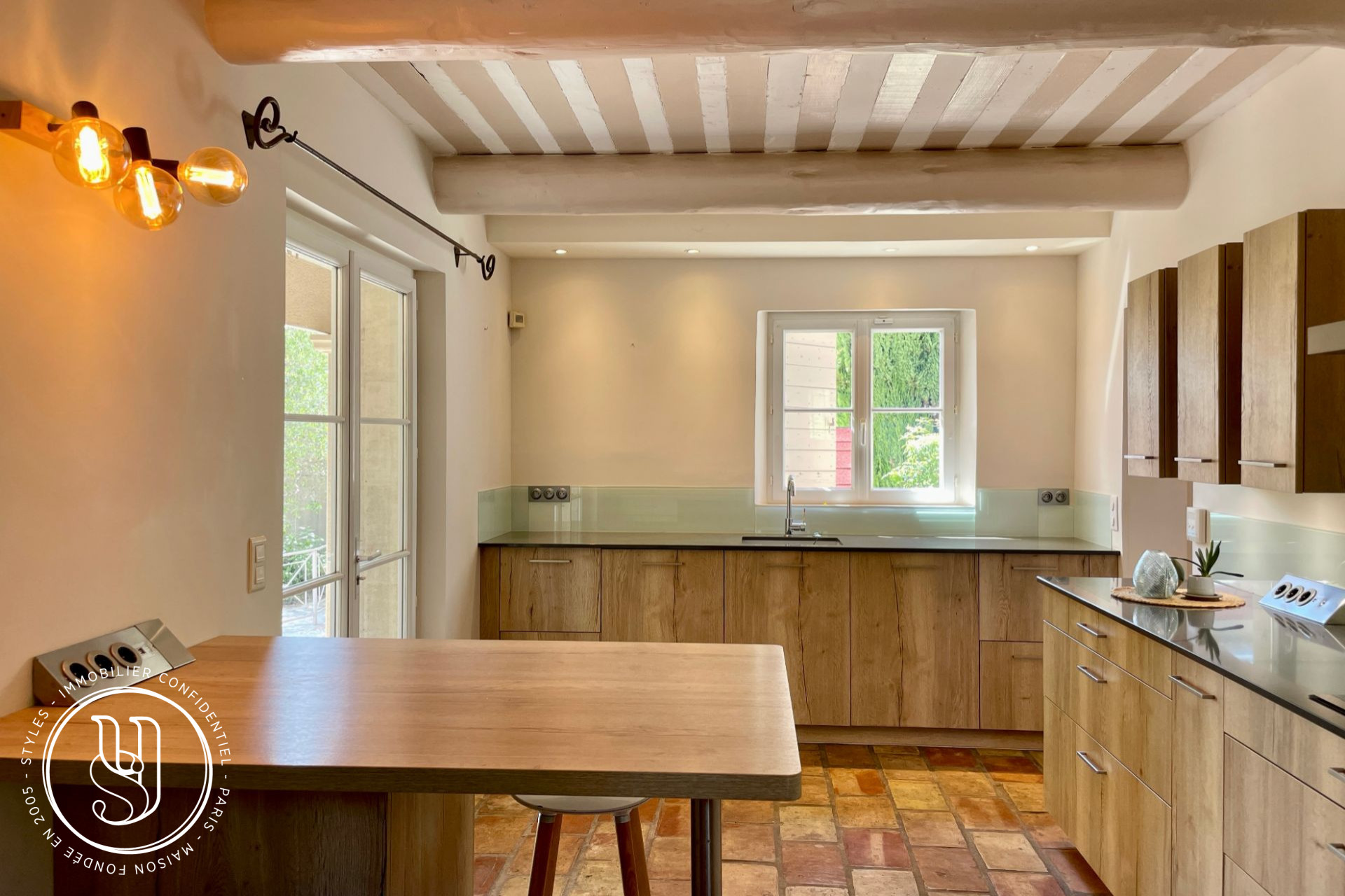 Maussane-les-Alpilles - Property with authentic charm - image 10