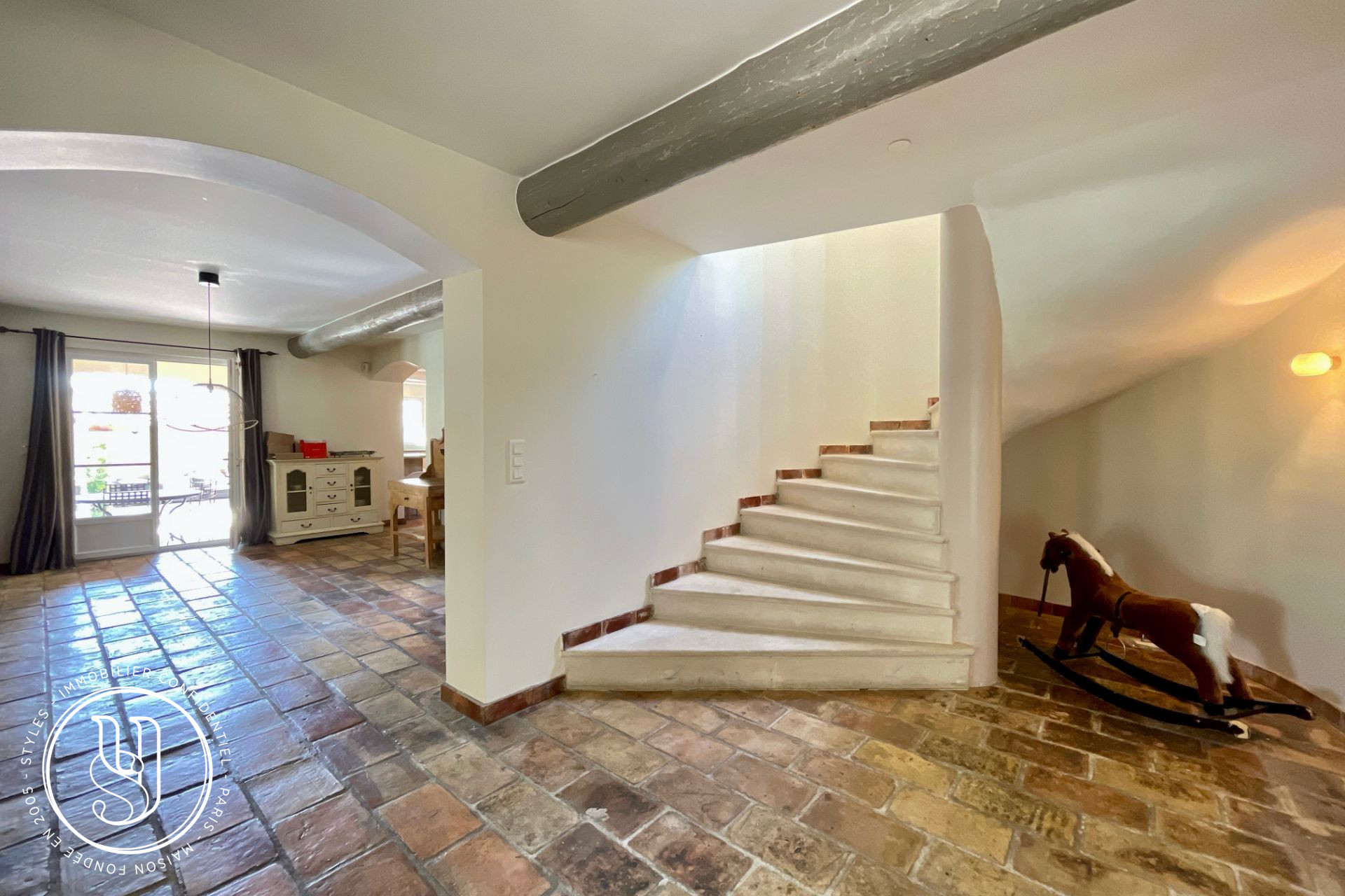 Maussane-les-Alpilles - Property with authentic charm - image 3