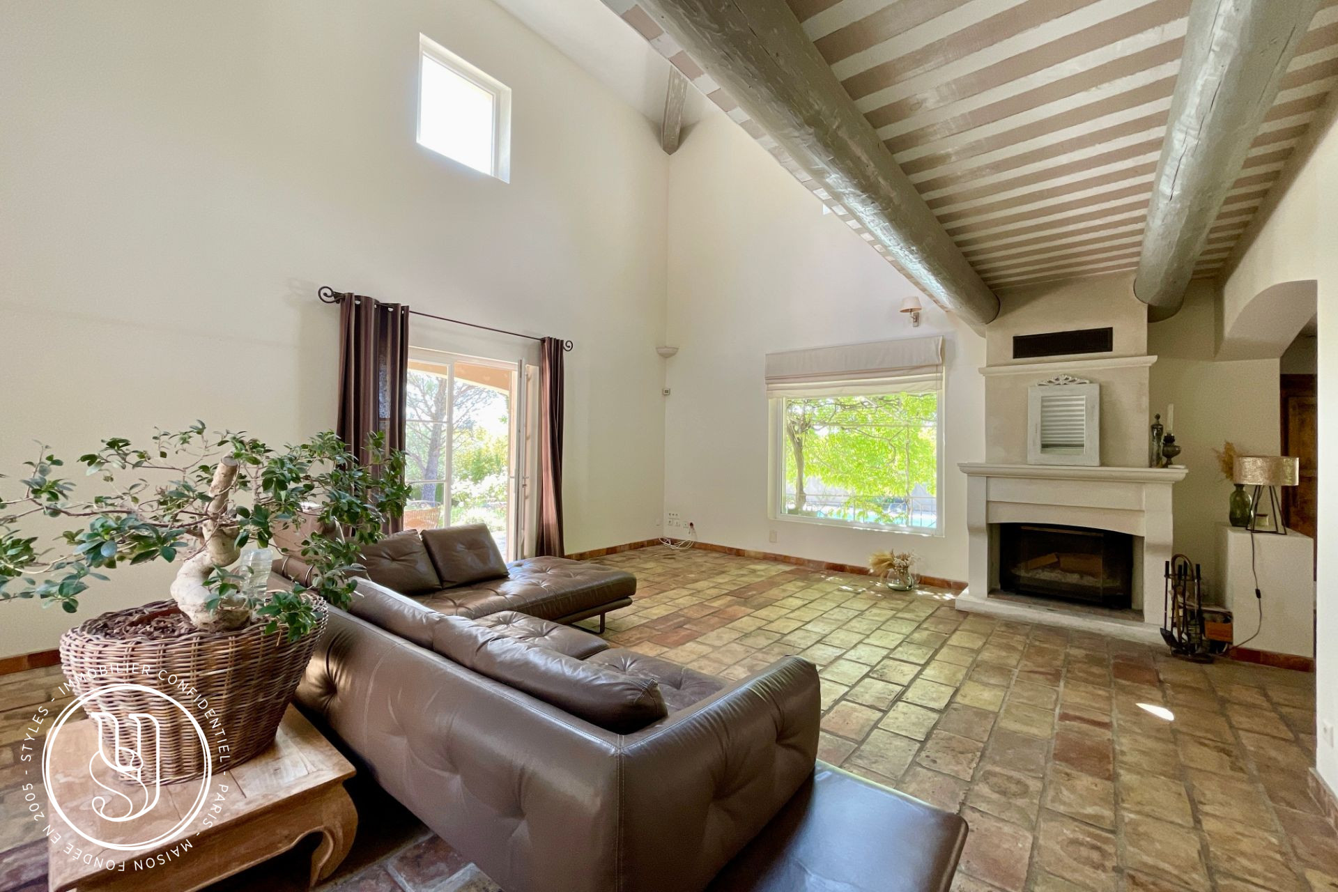 Maussane-les-Alpilles - Property with authentic charm - image 6
