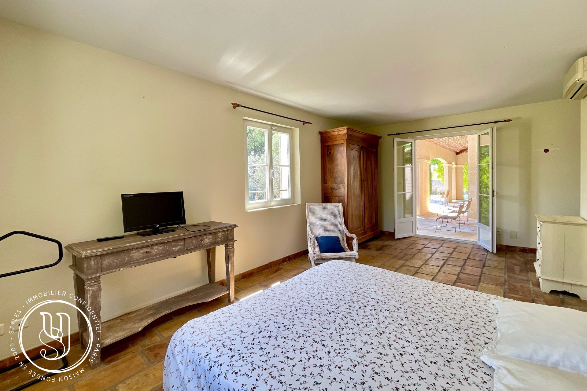 Maussane-les-Alpilles - Property with authentic charm - image 17