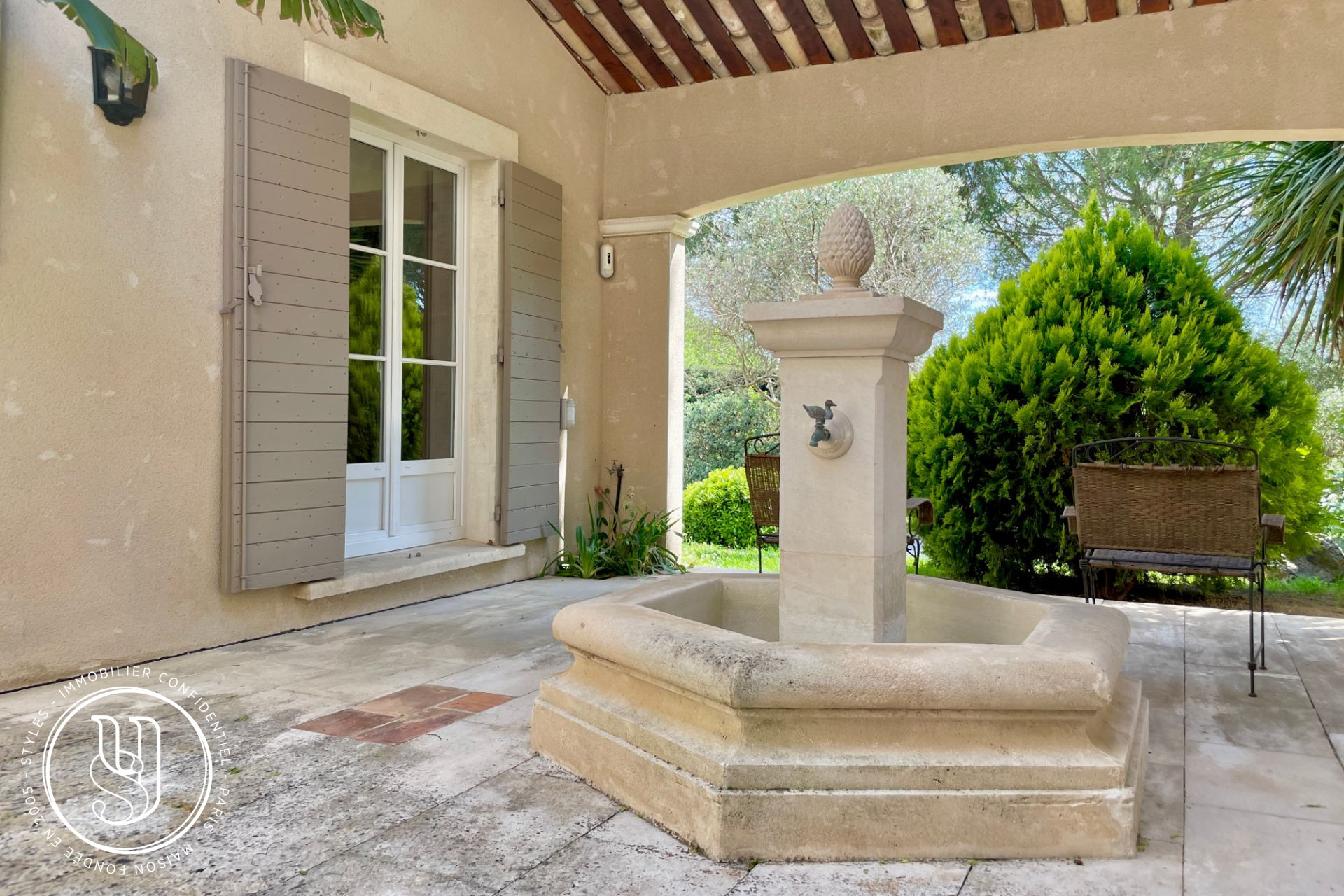 Maussane-les-Alpilles - Property with authentic charm - image 13