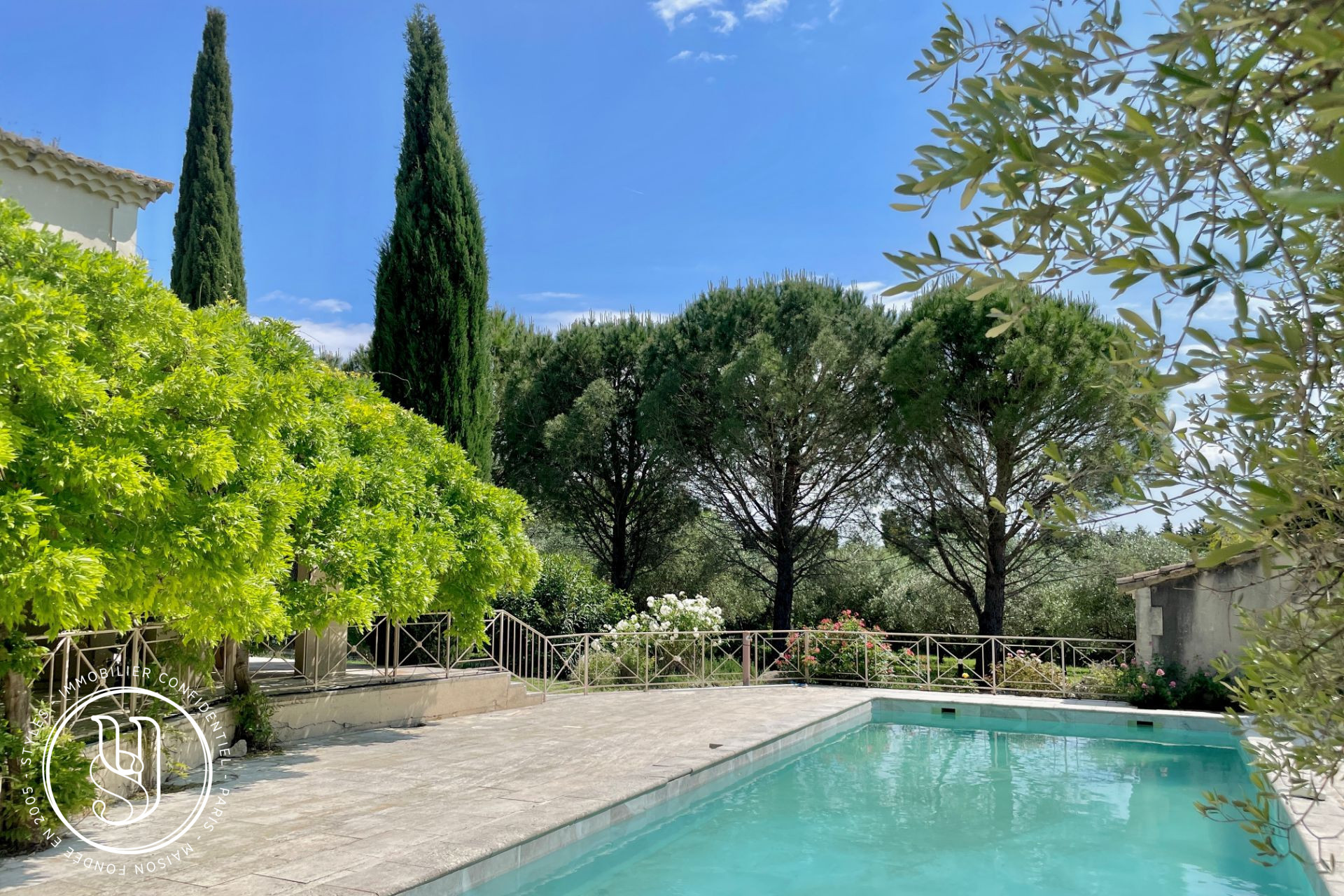 Maussane-les-Alpilles - Property with authentic charm - image 5
