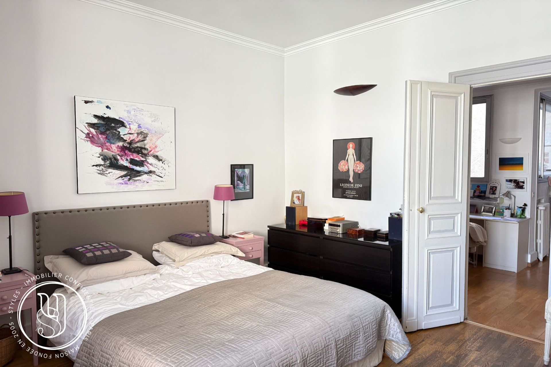 Montpellier - historical center - a large bright apartment - image 16