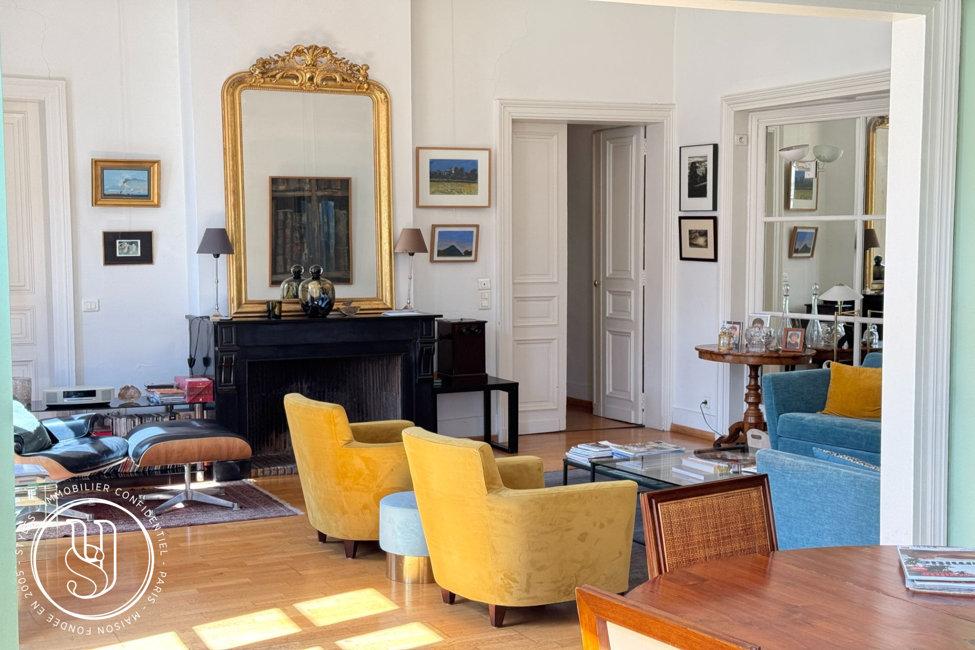 Montpellier - historical center - a large bright apartment - image 7
