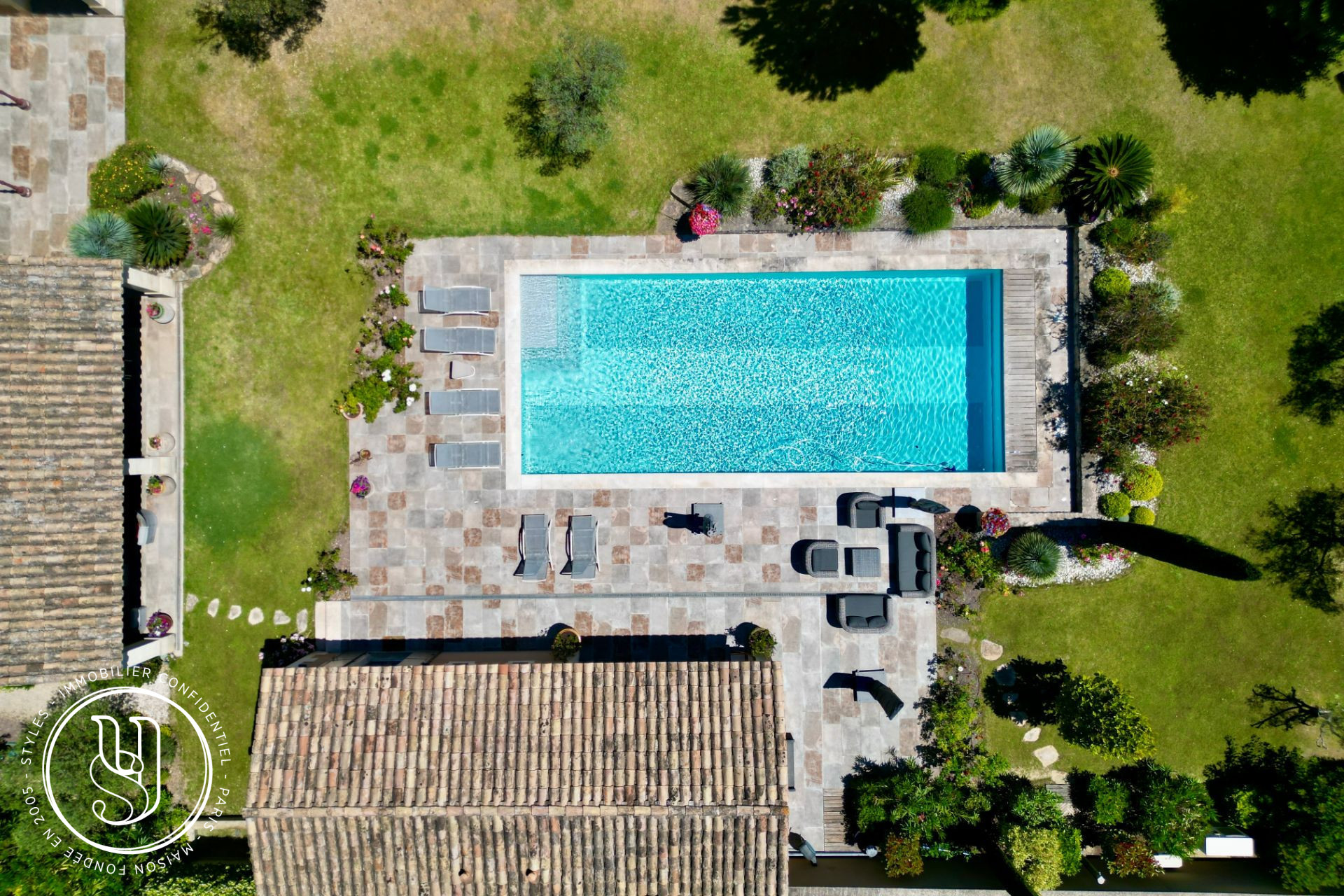 Saint-Rémy-de-Provence - close to the center and views onto les Alpilles - image 17