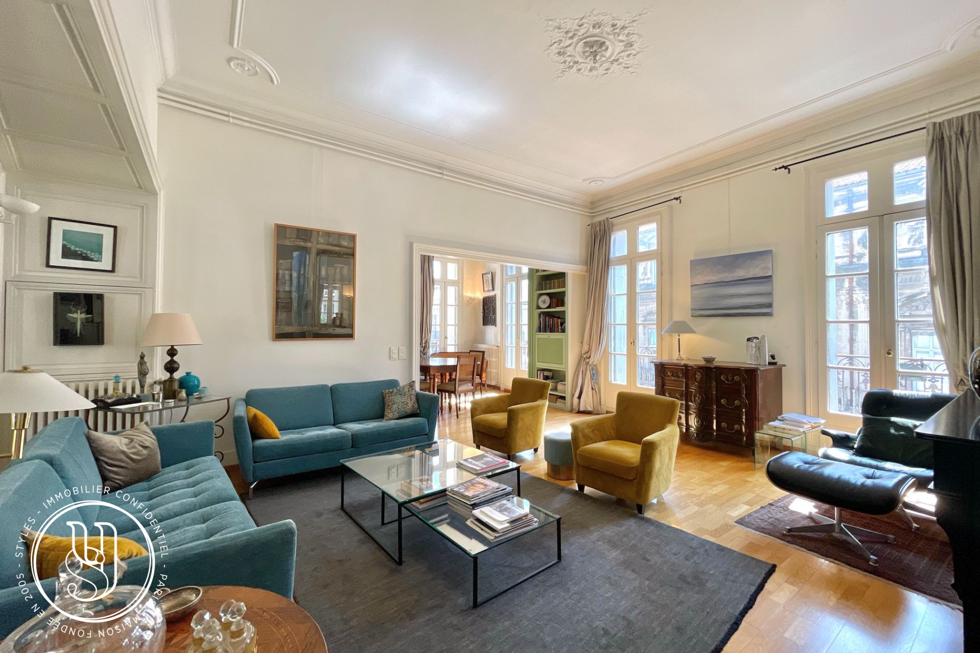 Montpellier - historical center - a large bright apartment - image 6