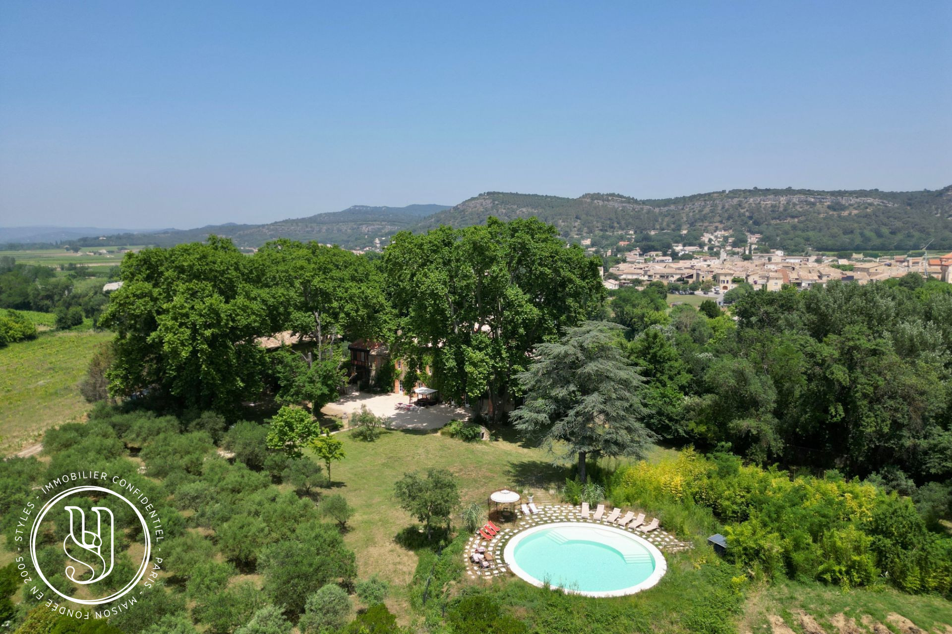 Uzès - - Avignon axis, superb romantic castle and its lands - image 9