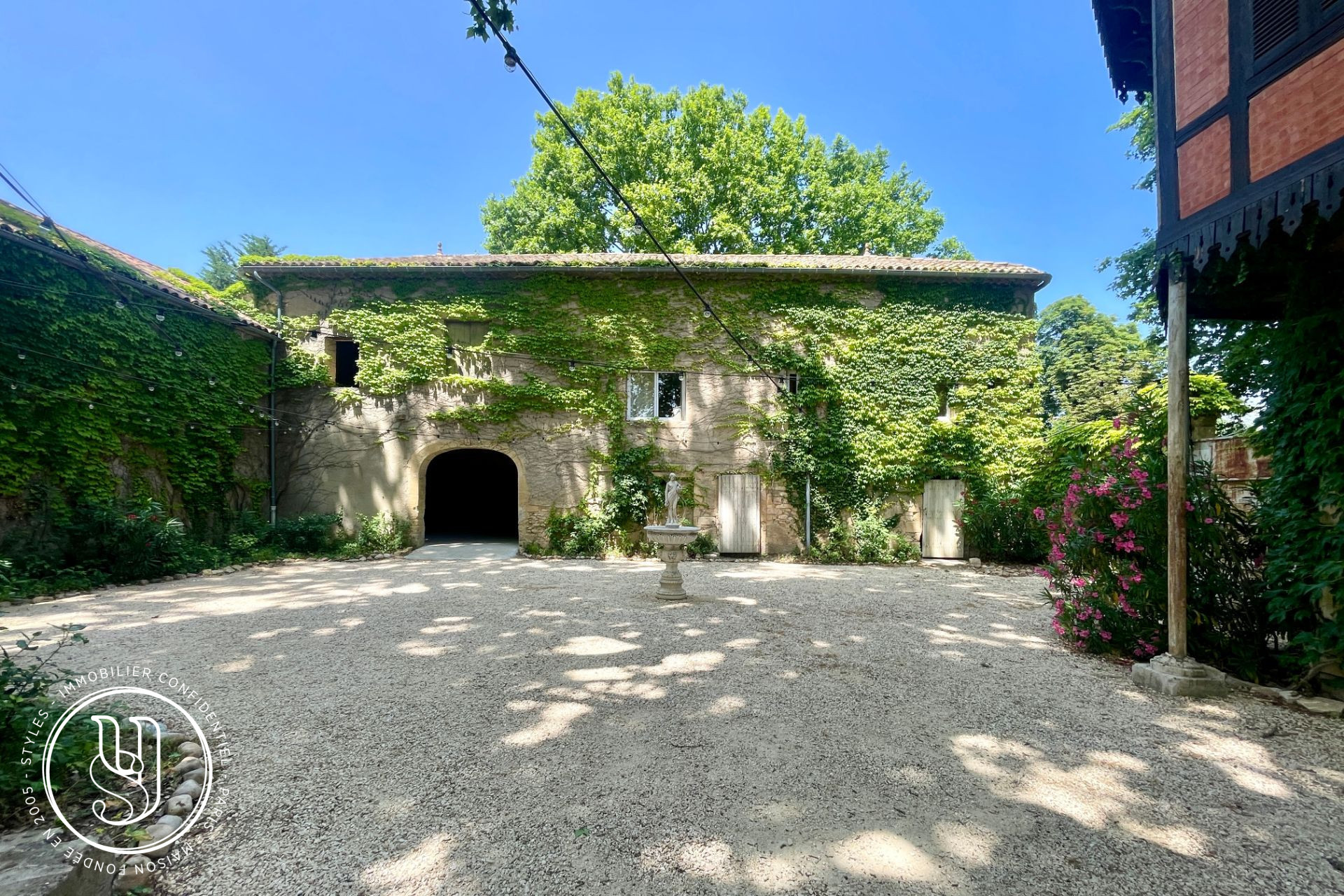 Uzès - - Avignon axis, superb romantic castle and its lands - image 15