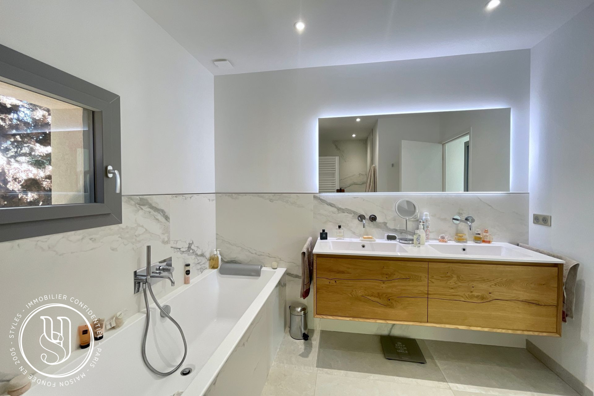 Maussane-les-Alpilles - Luxury villa, light and softness in the heart of the village - image 16