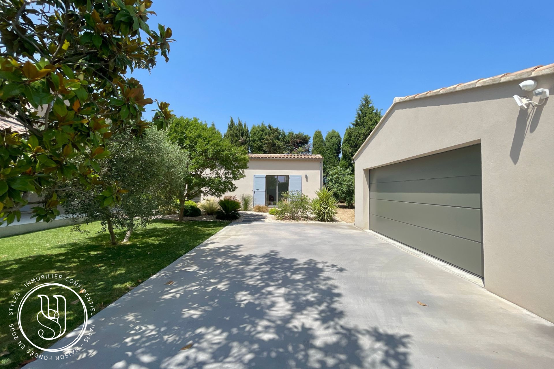Maussane-les-Alpilles - Luxury villa, light and softness in the heart of the village - image 18